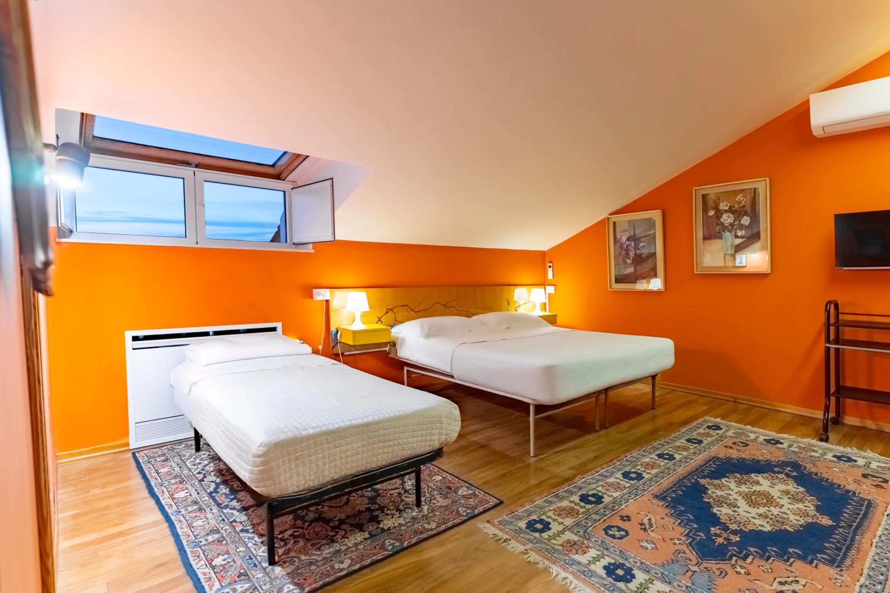 Photo of the whole room, Bed in Villa Dell' Artista - Villa Anna