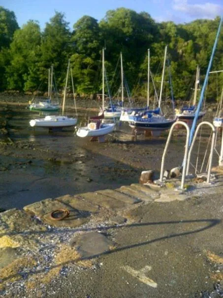 Area and facilities in Aberdour Hotel, Stables Rooms & Beer Garden