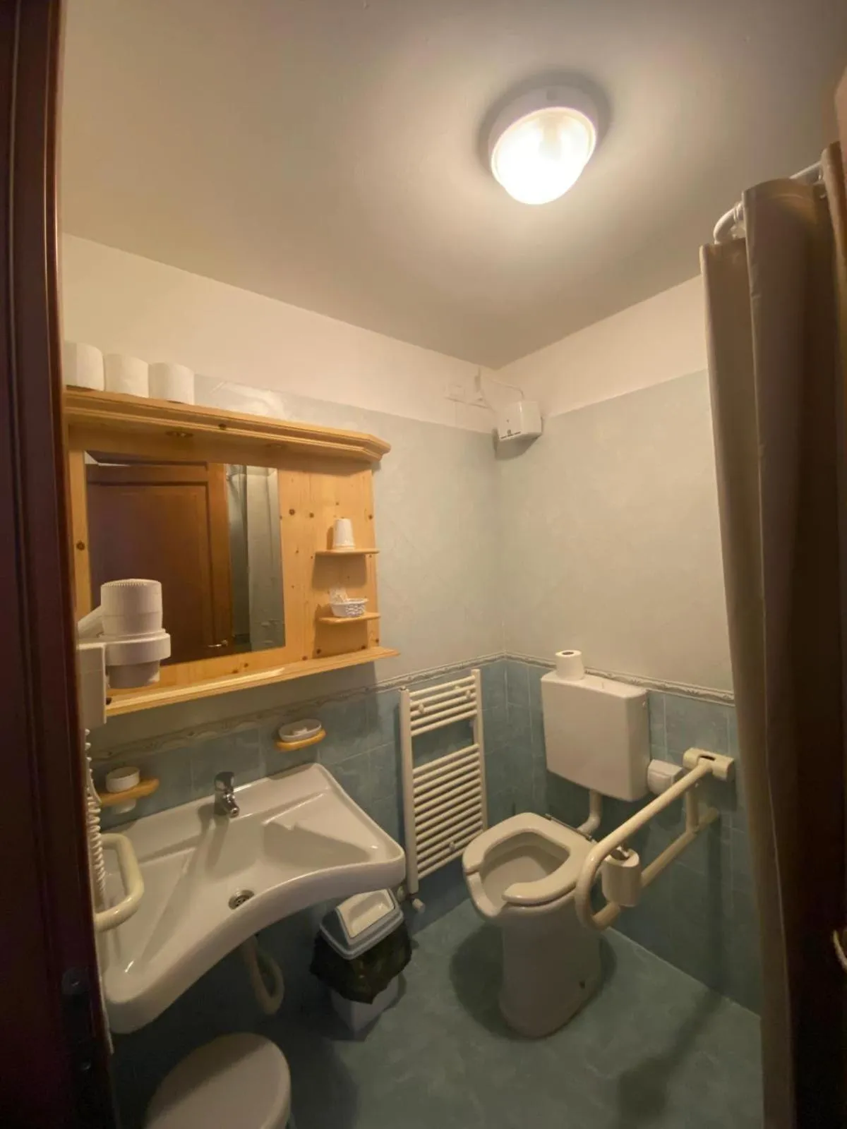 Bathroom in Hotel Aplis