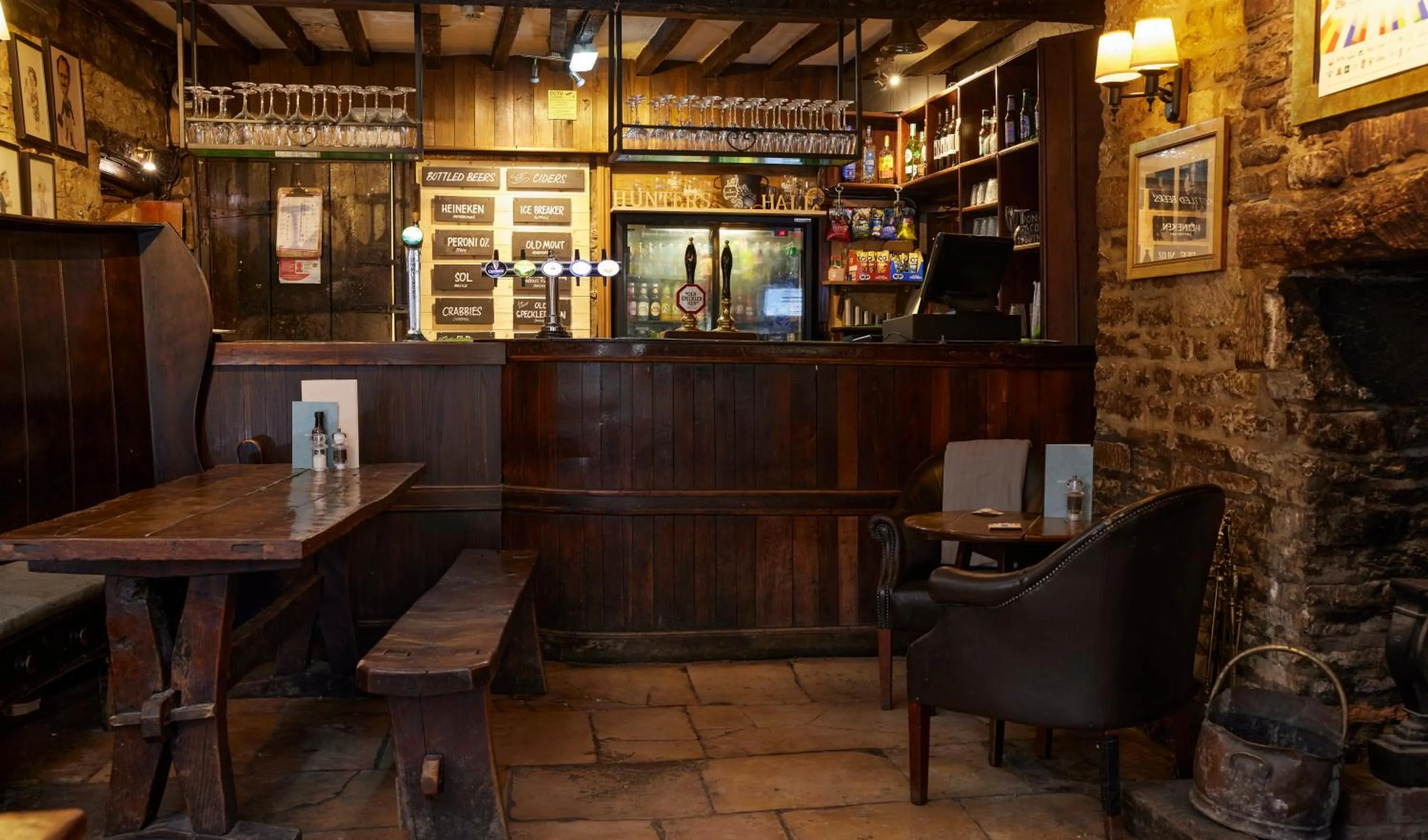 Lounge or bar in Hunters Hall Inn by Greene King Inns