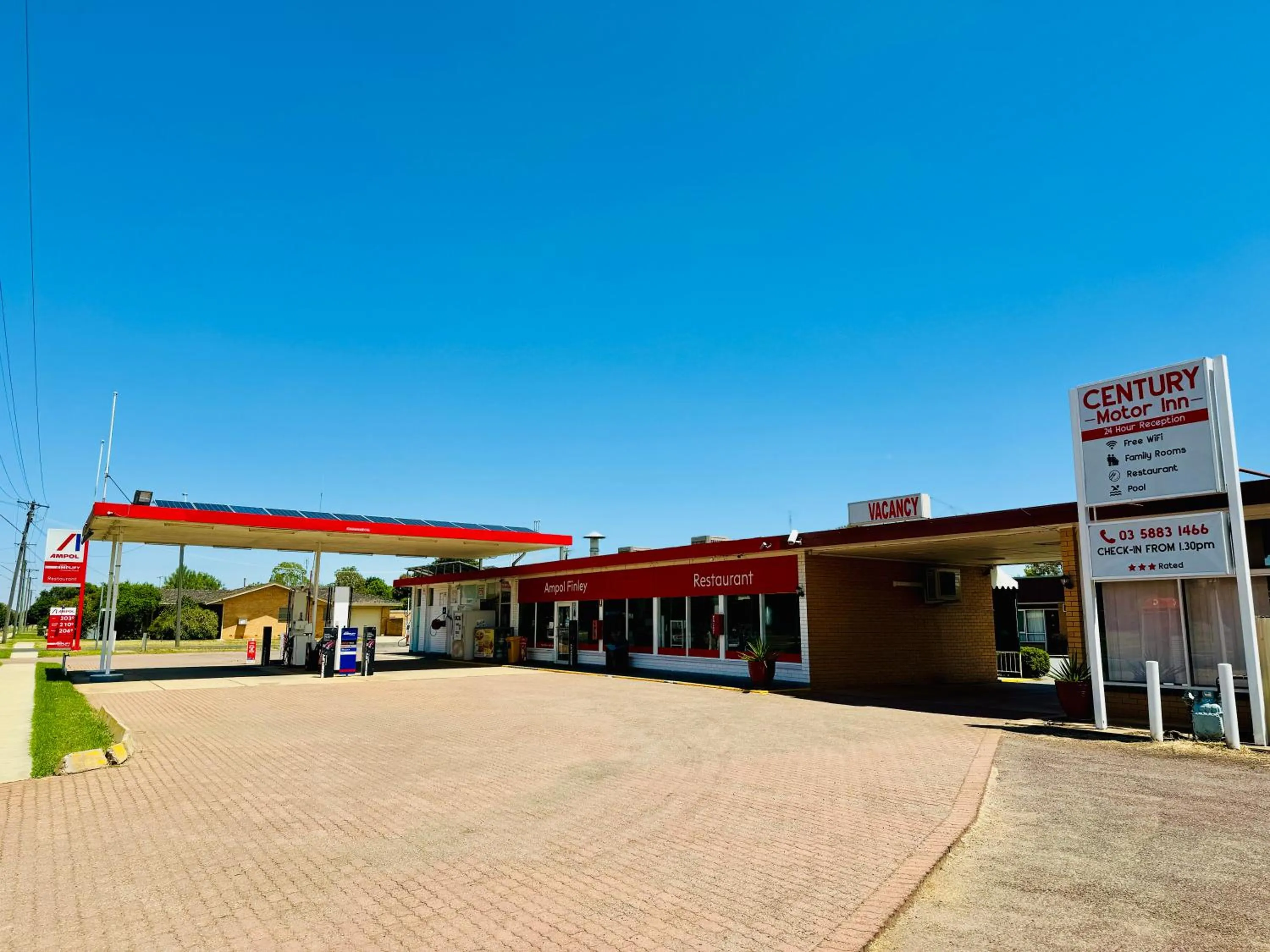 Property building in Century Motor Inn, Finley