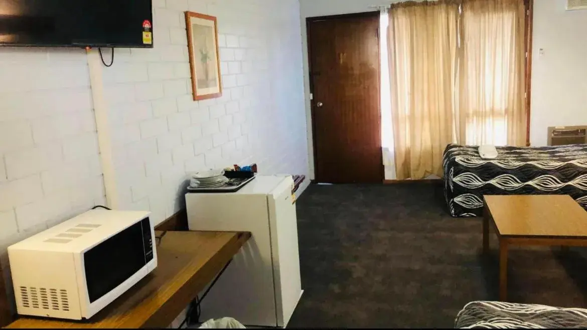 Double or Twin Room - single occupancy in Century Motor Inn, Finley Double or Twin Room - single occupancy in Century Motor Inn, Finley