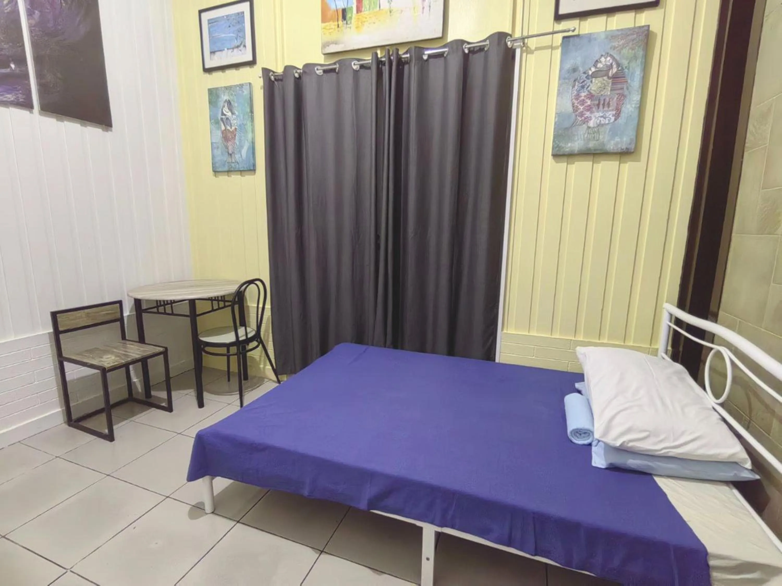 Photo of the whole room, Bed in Nappers Hostel