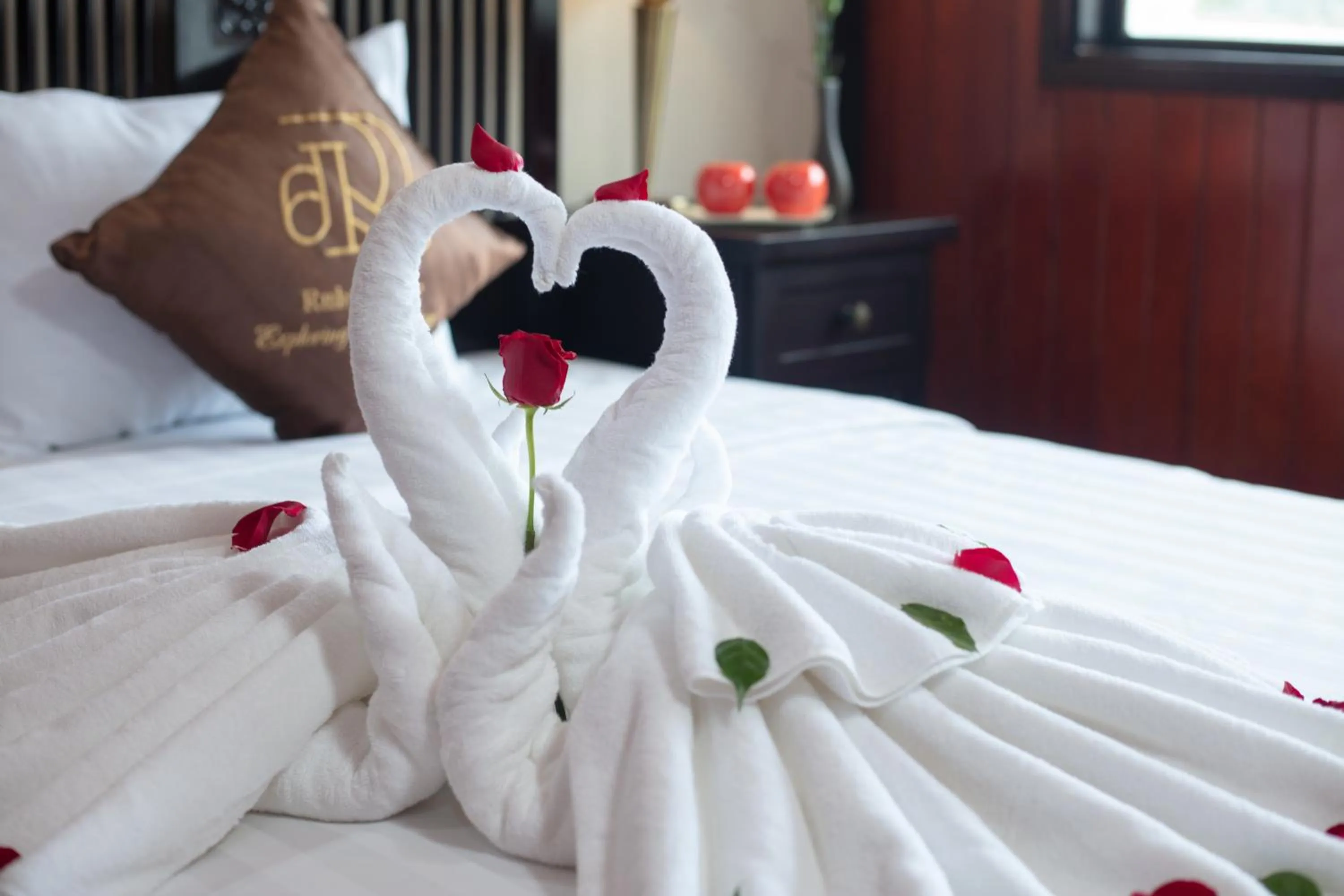 Bedroom, Bed in Ruby Cruise