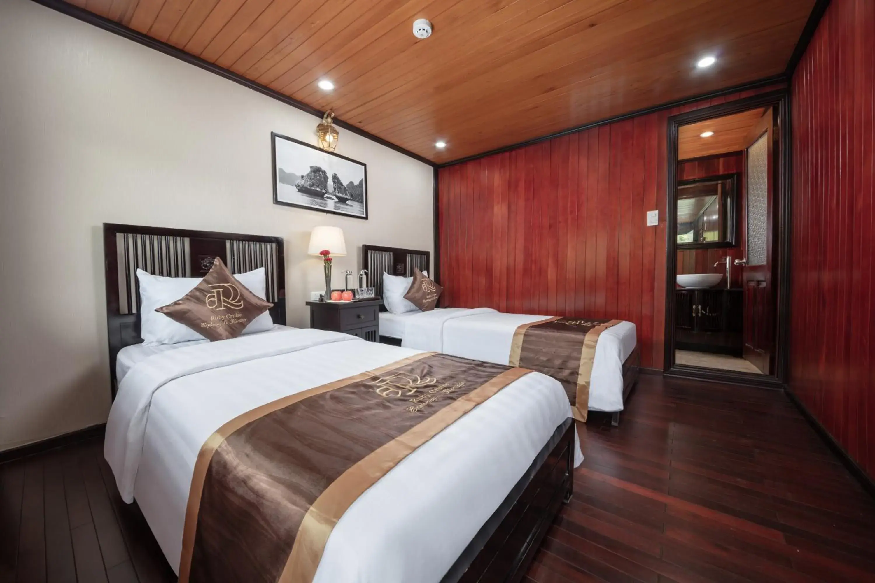 Junior Suite in Ruby Cruise Junior Suite in Ruby Cruise