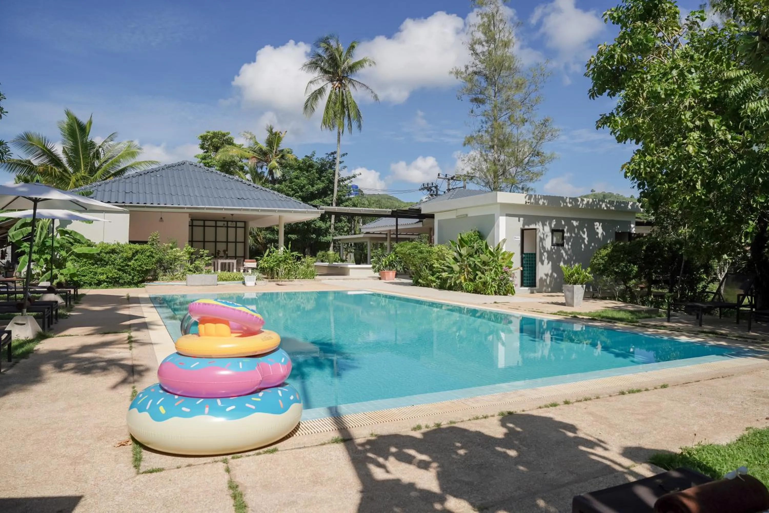 Swimming pool in Isara Nai Yang resort