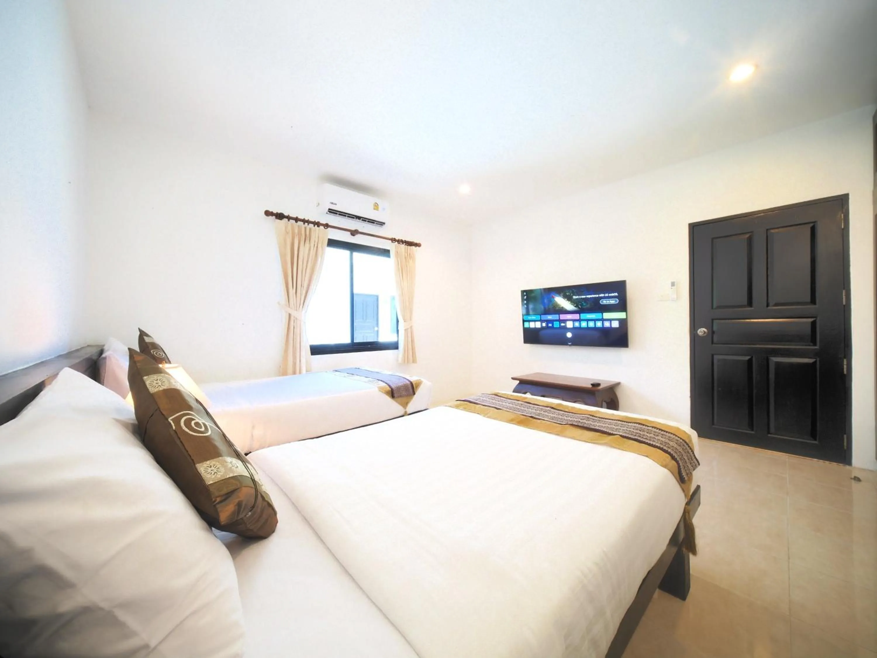 Bedroom, Bed in Isara Nai Yang resort