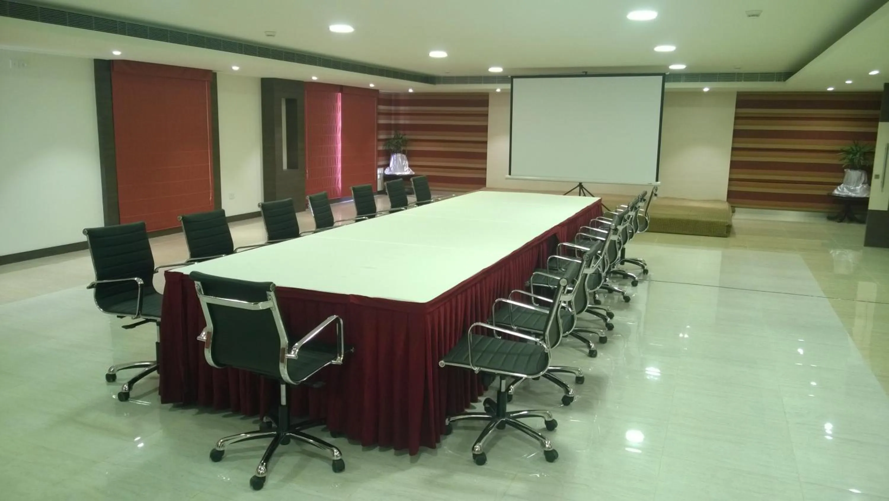 Business facilities in Regency Tiruttani by GRT Hotels