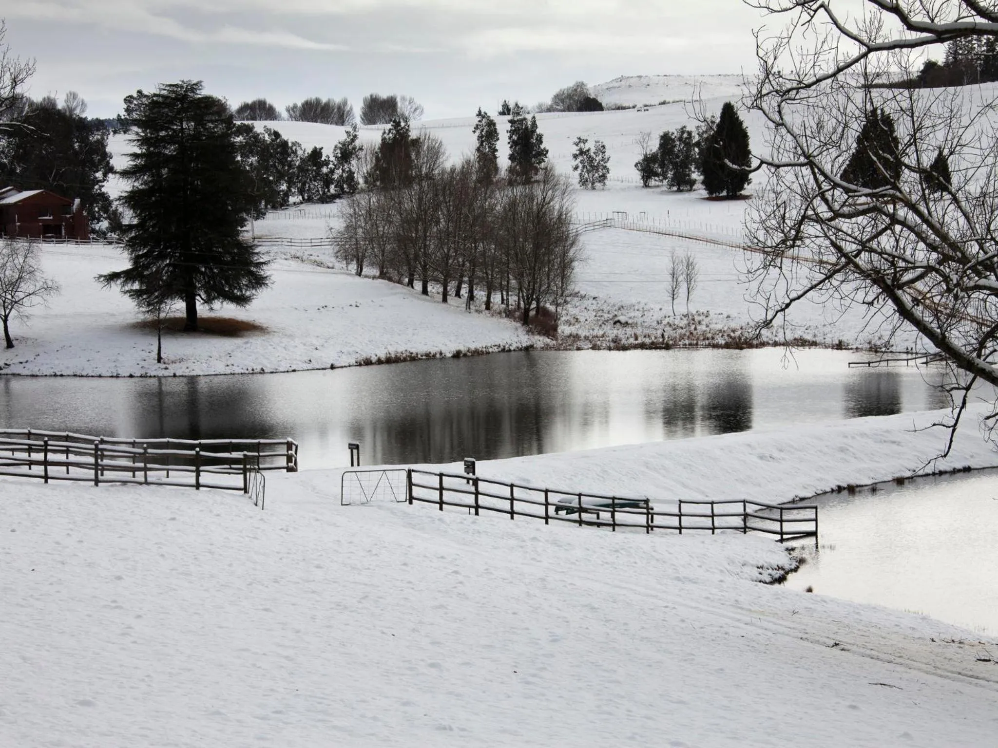 Area and facilities in Whispering Waters