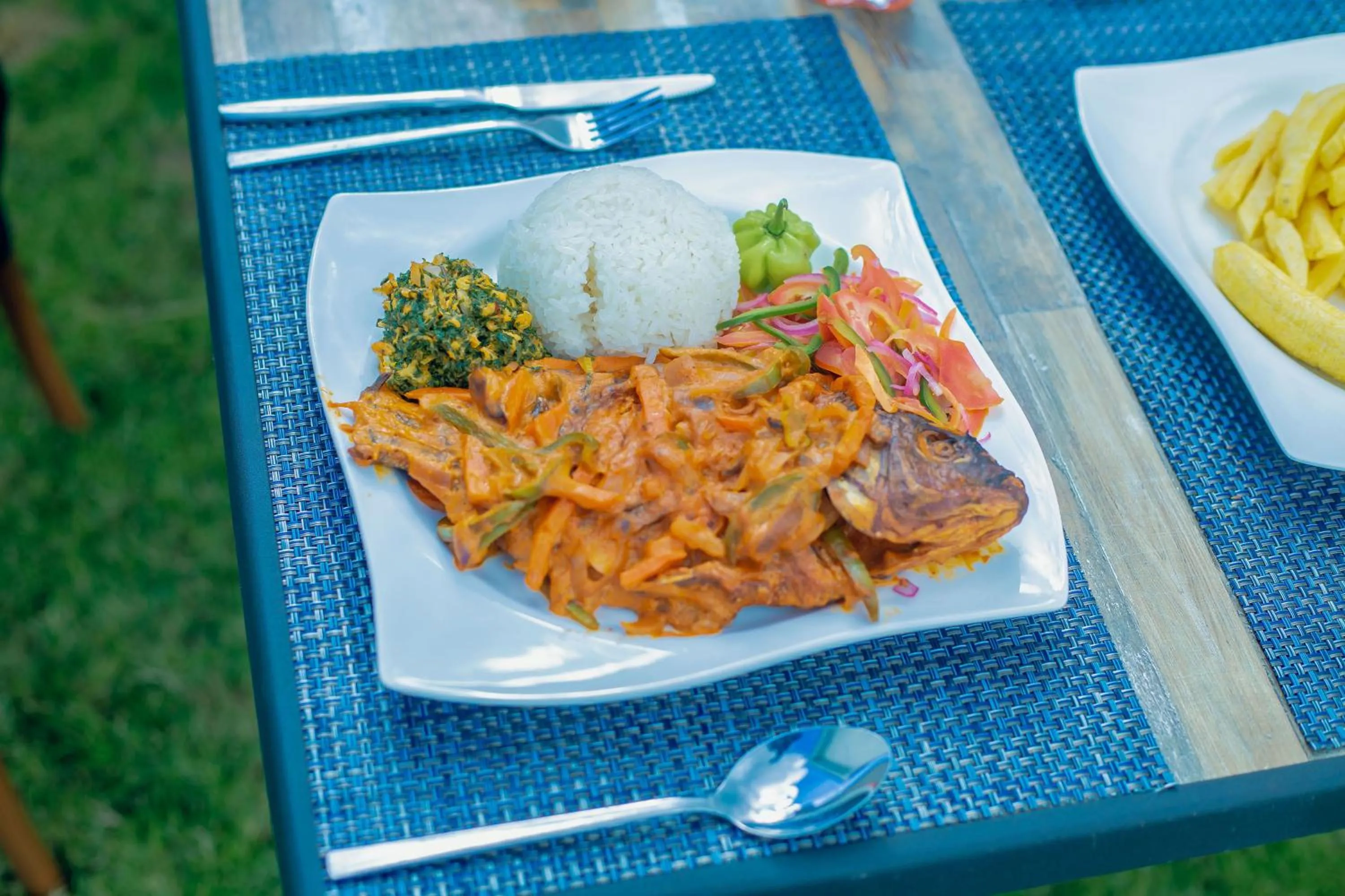 Food and drinks in Teranga Lodge and Restaurant