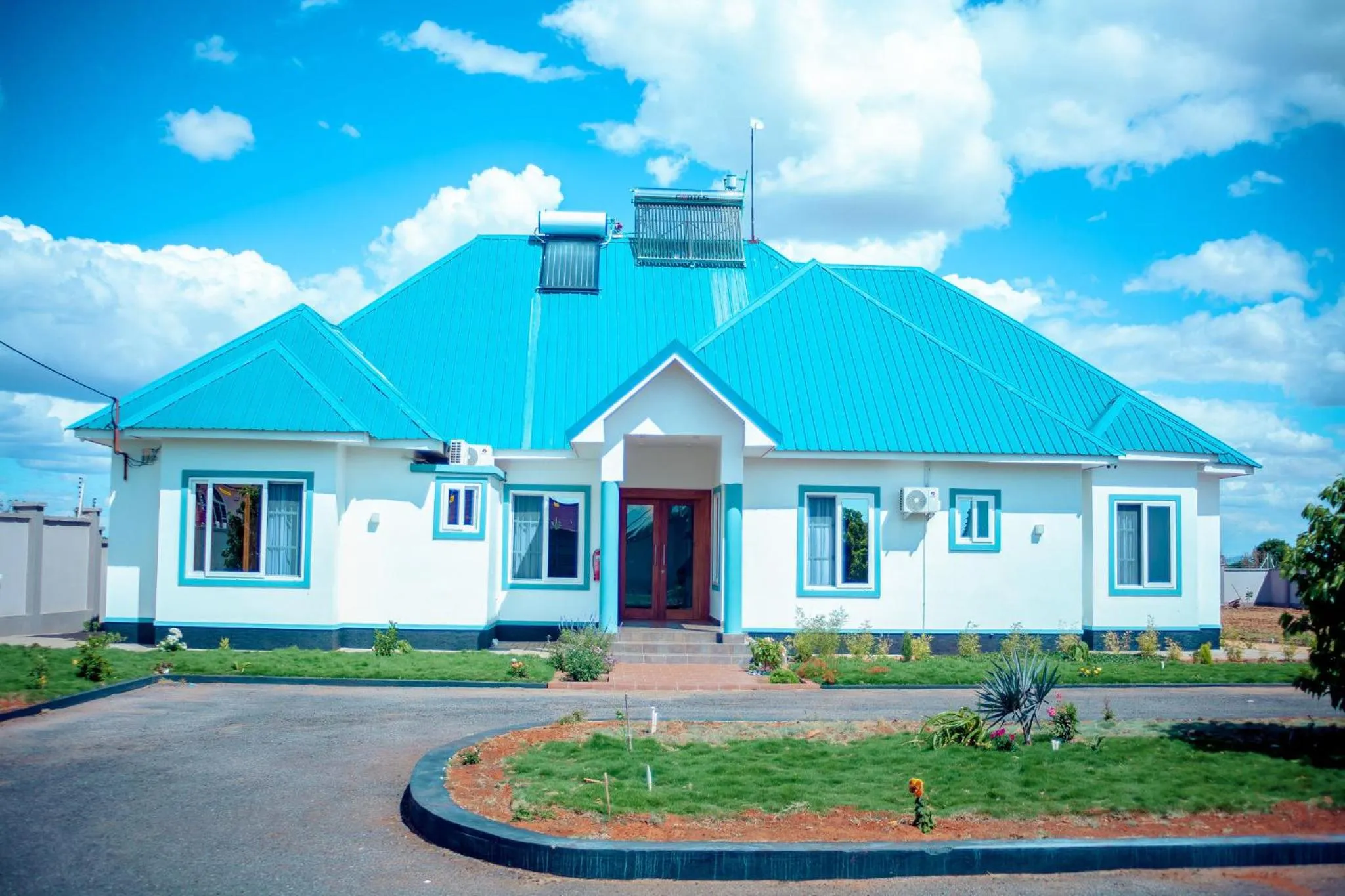 Property building in Teranga Lodge and Restaurant