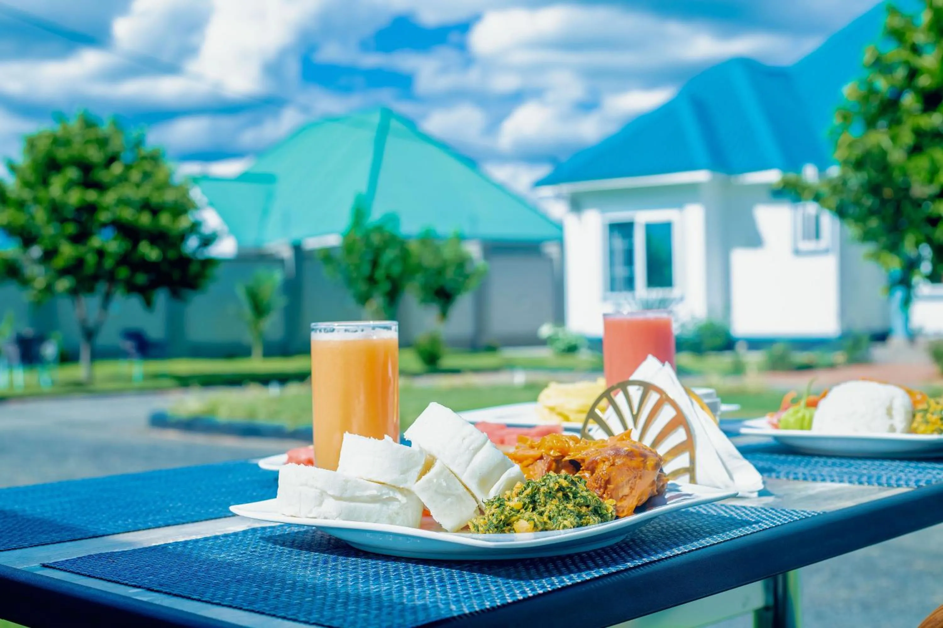 Day in Teranga Lodge and Restaurant