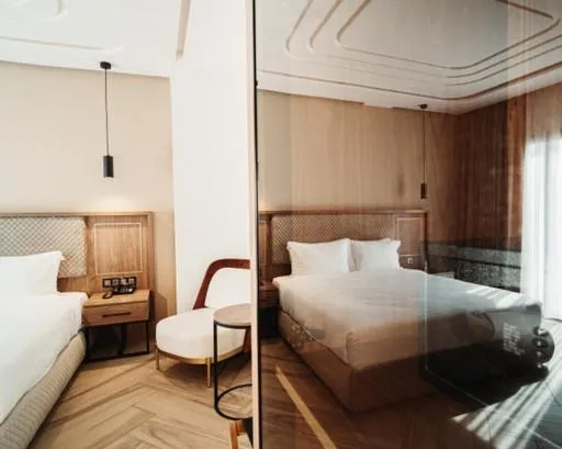 Bedroom, Bed in City Hotel by Waves