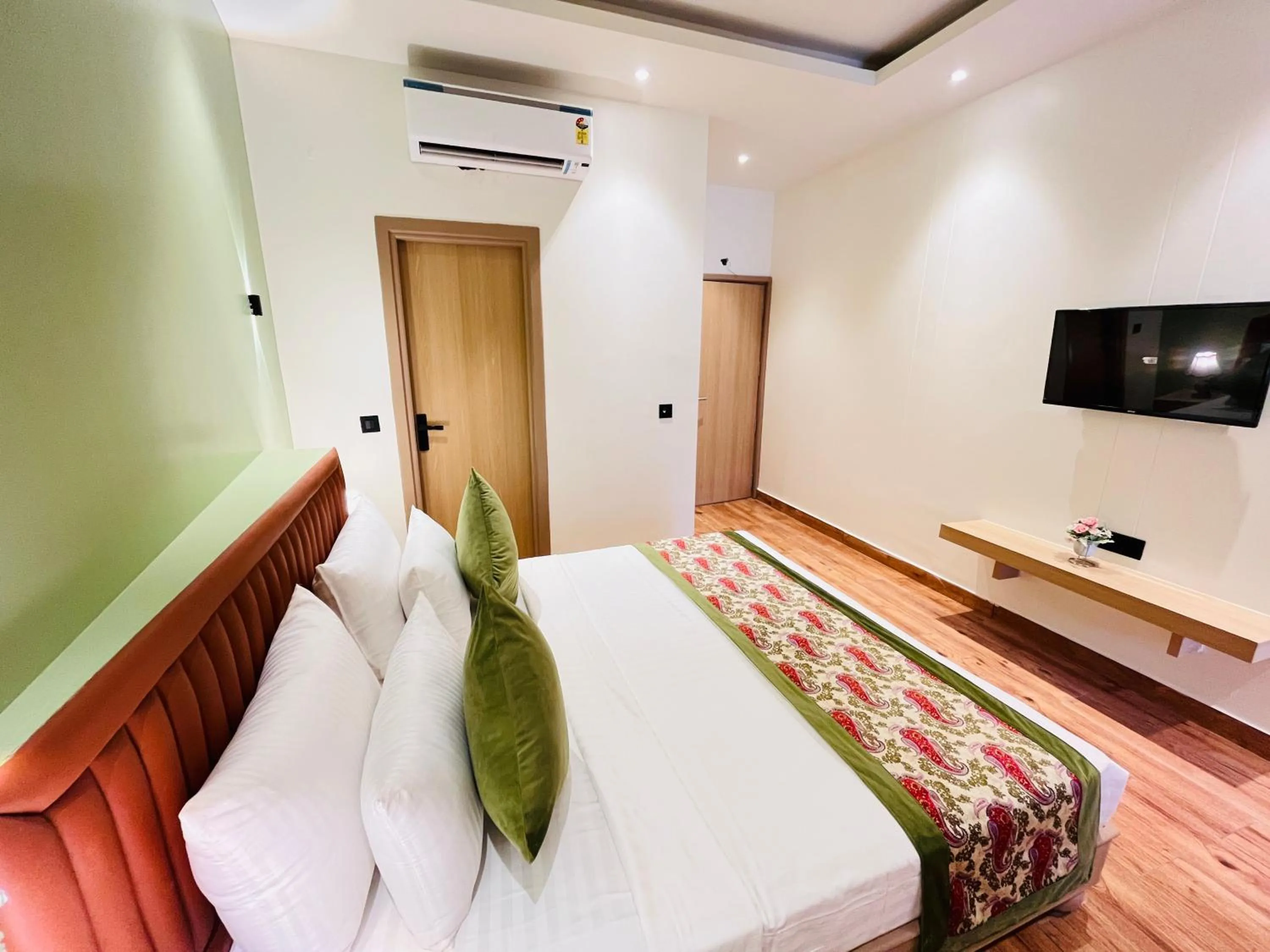 Bed in Hotel IP Swarn near Anand Vihar Vaishali Ghaziabad