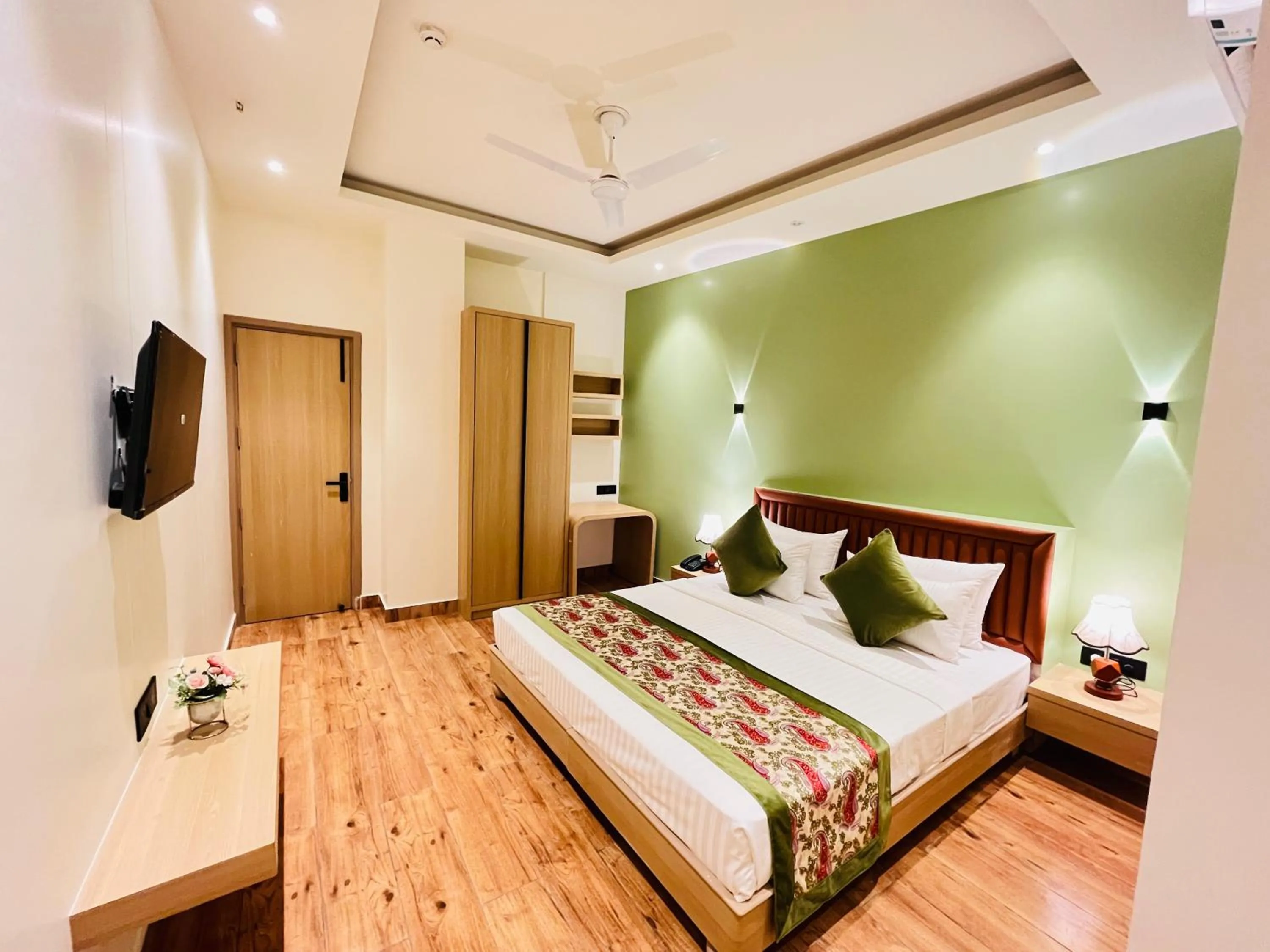 Bed in Hotel IP Swarn near Anand Vihar Vaishali Ghaziabad