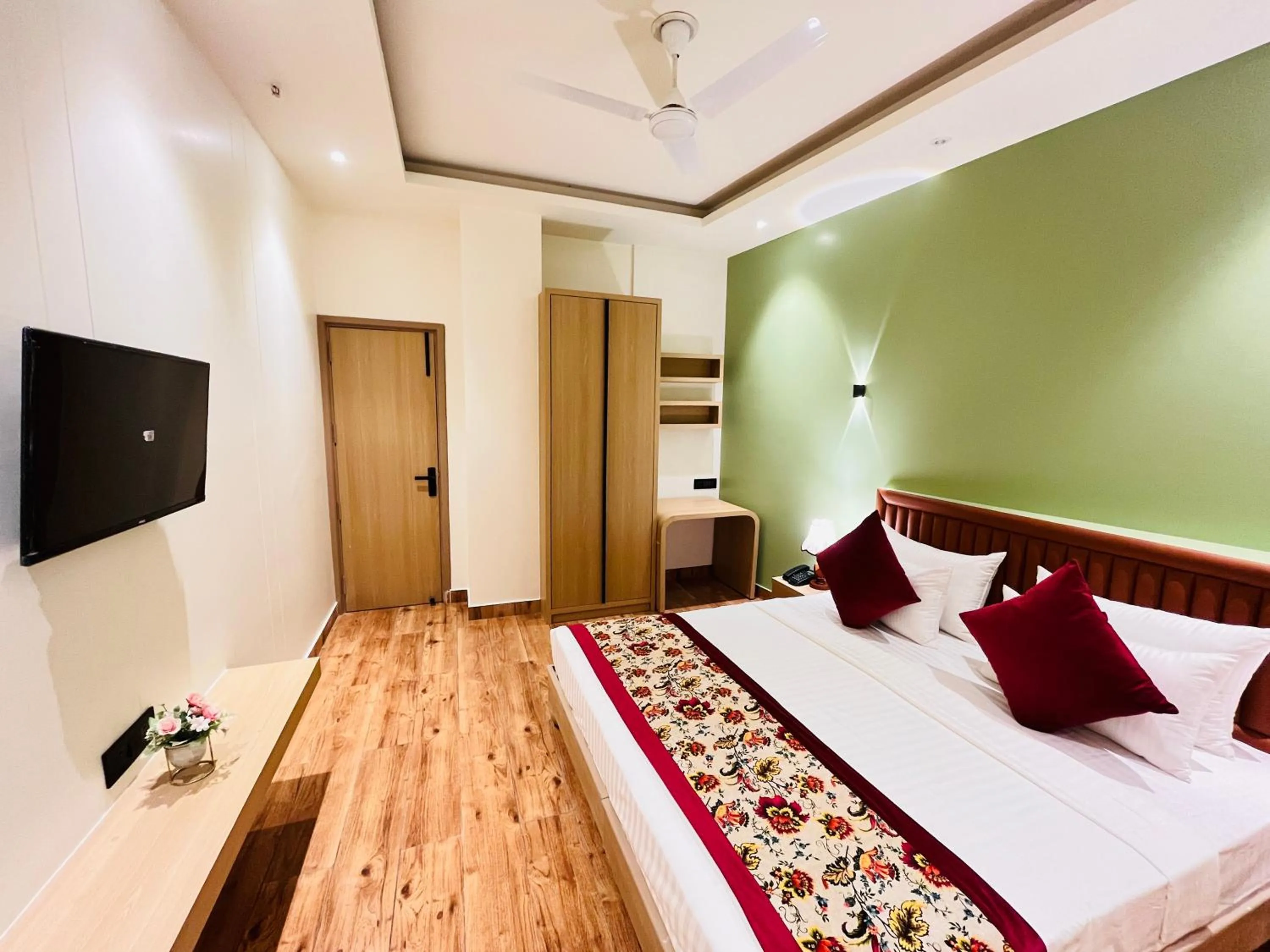 Bed in Hotel IP Swarn near Anand Vihar Vaishali Ghaziabad