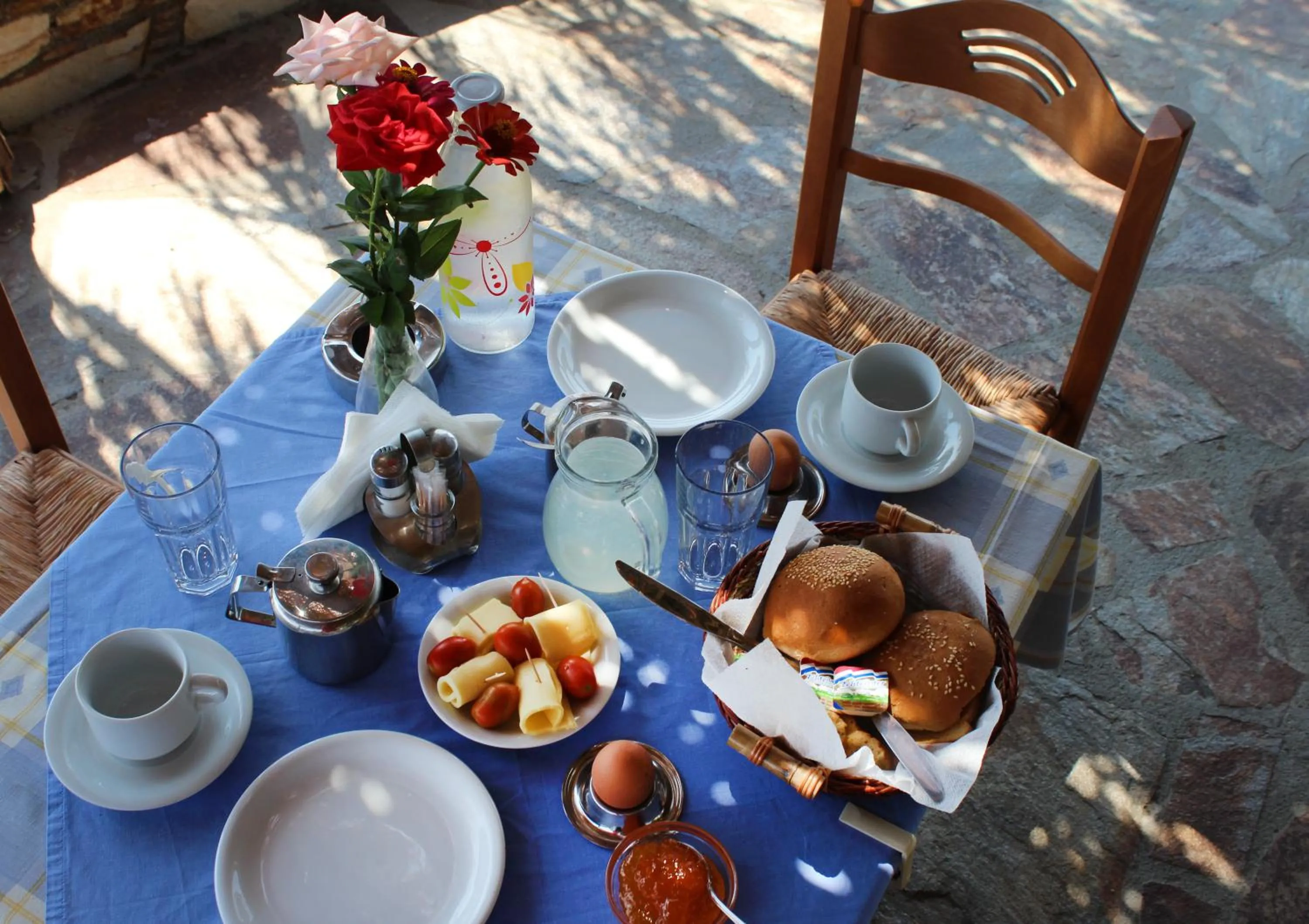Breakfast in Ikaria Utopia - Cusco Studios