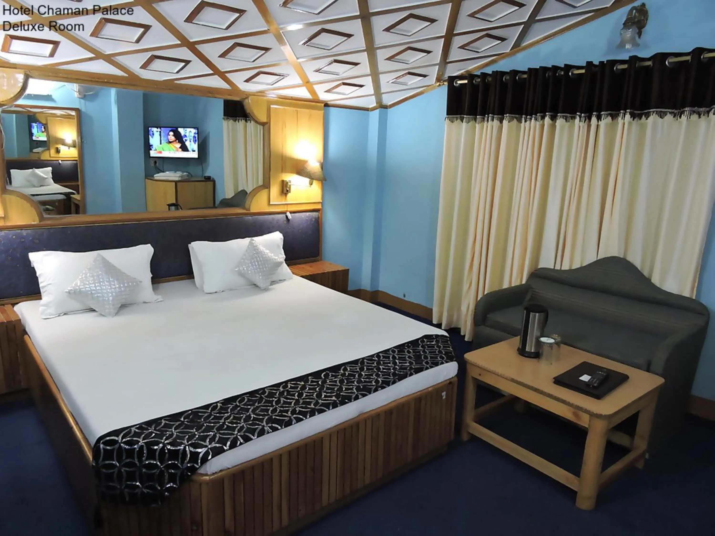 Bed in Hotel Chaman Palace