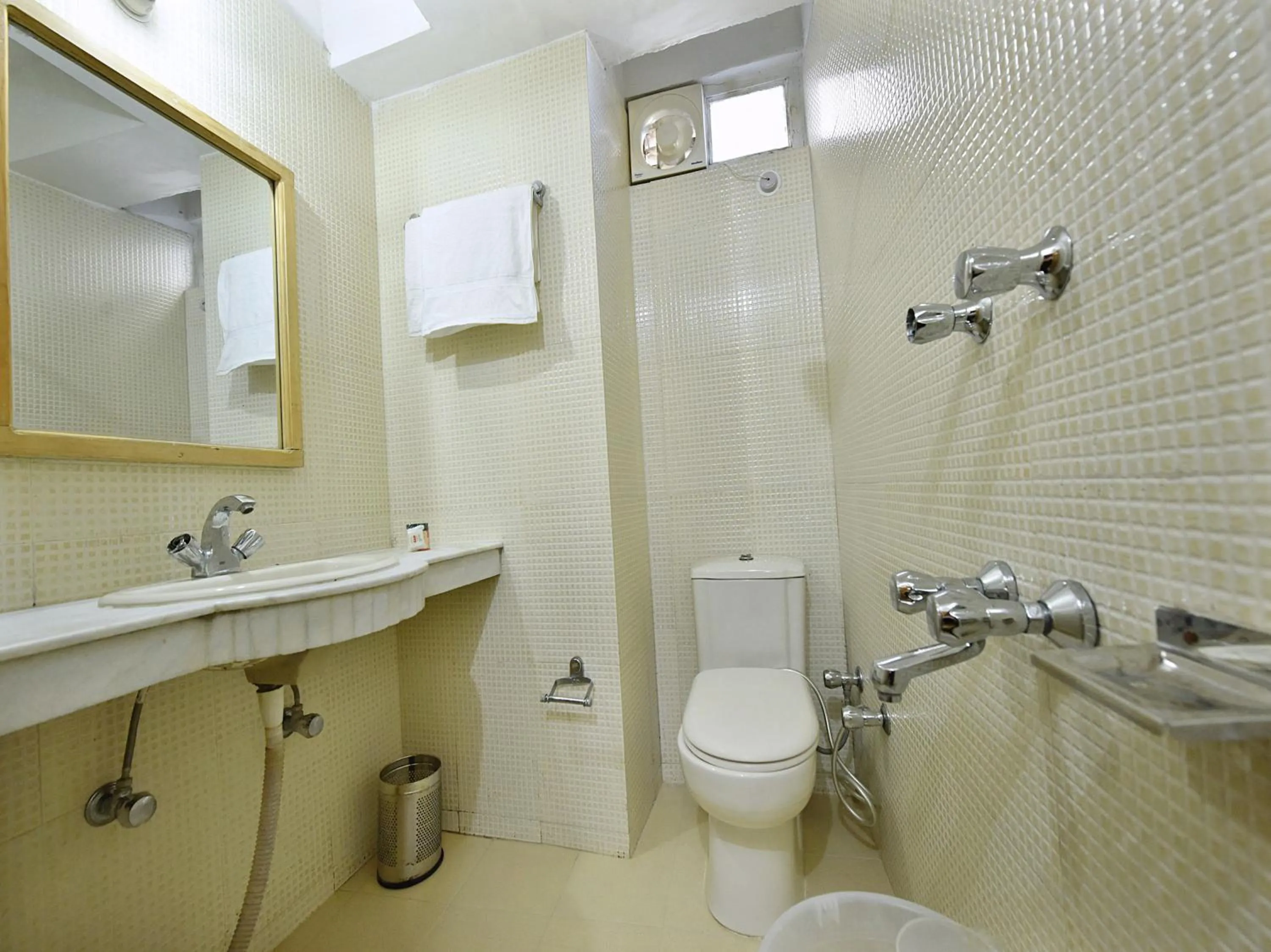 Bathroom in Hotel Chaman Palace