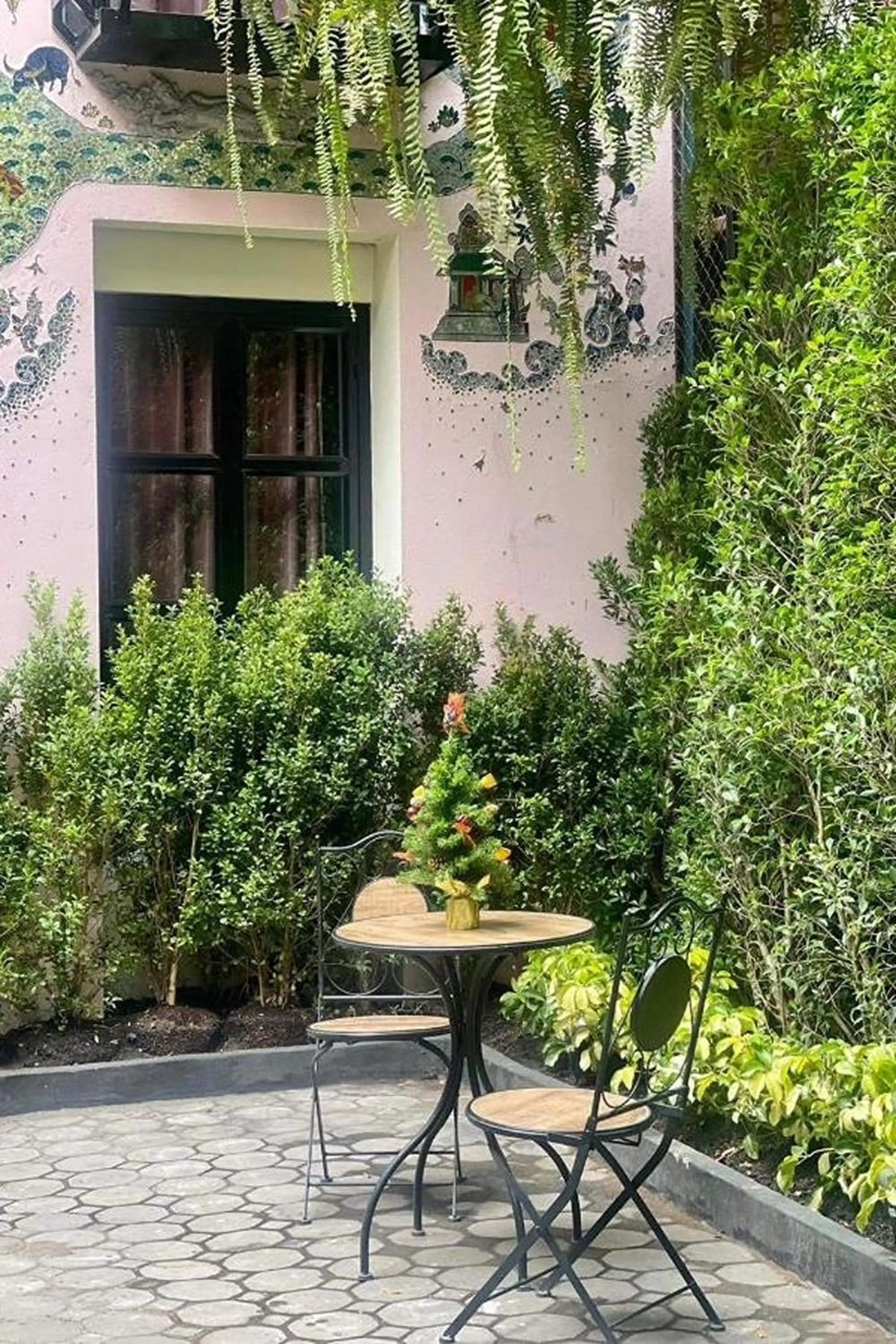 Property building in The Sculpture