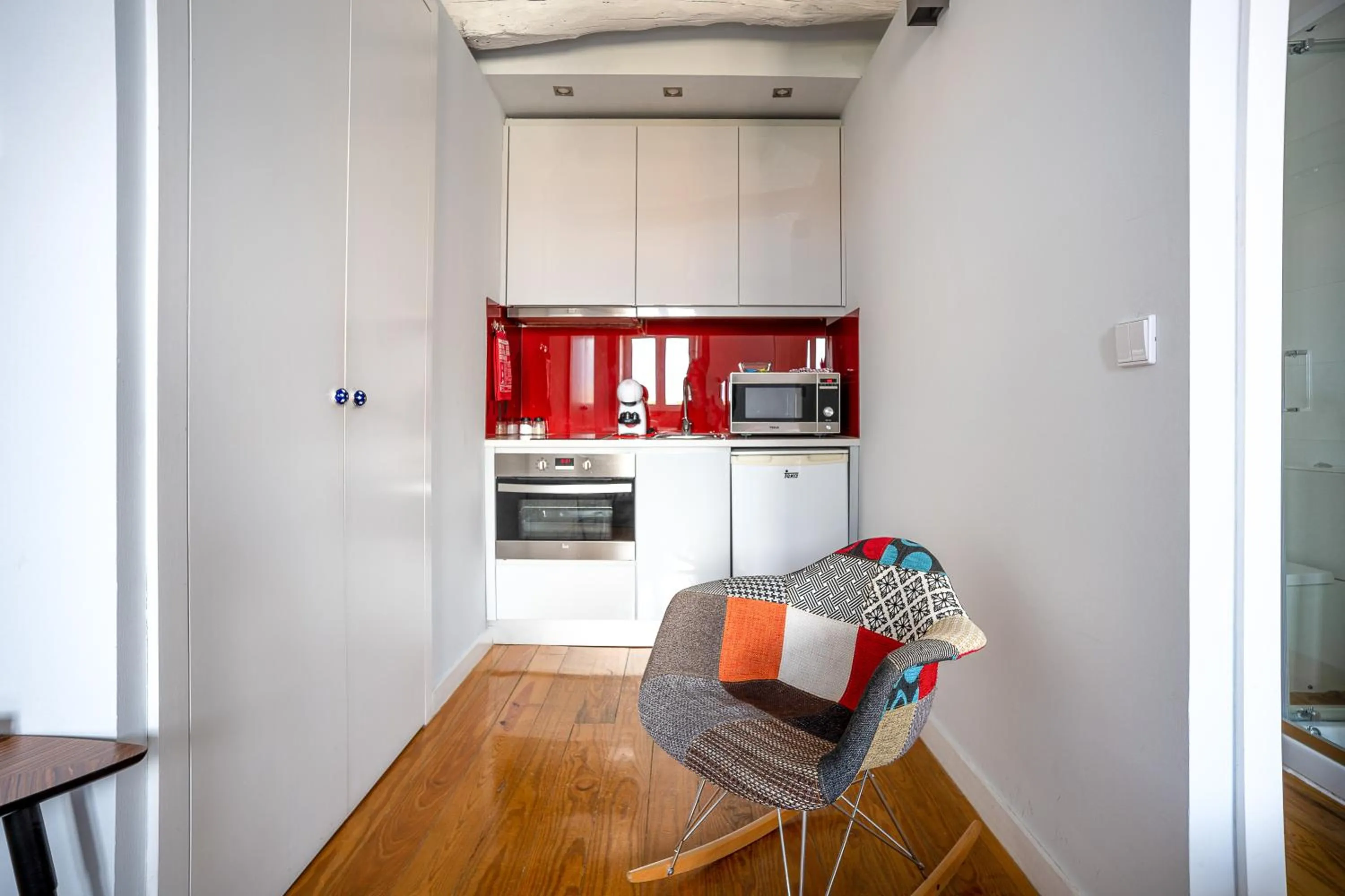 Kitchen or kitchenette in Oporto Trendy Apartments