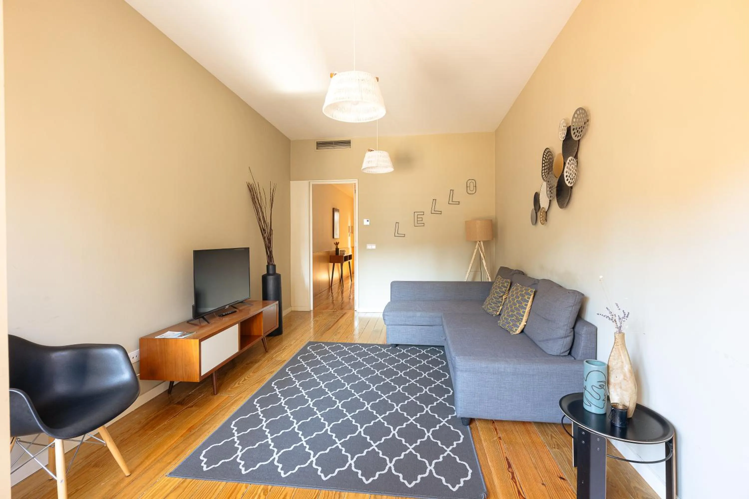 Living room, Bed in Oporto Trendy Apartments