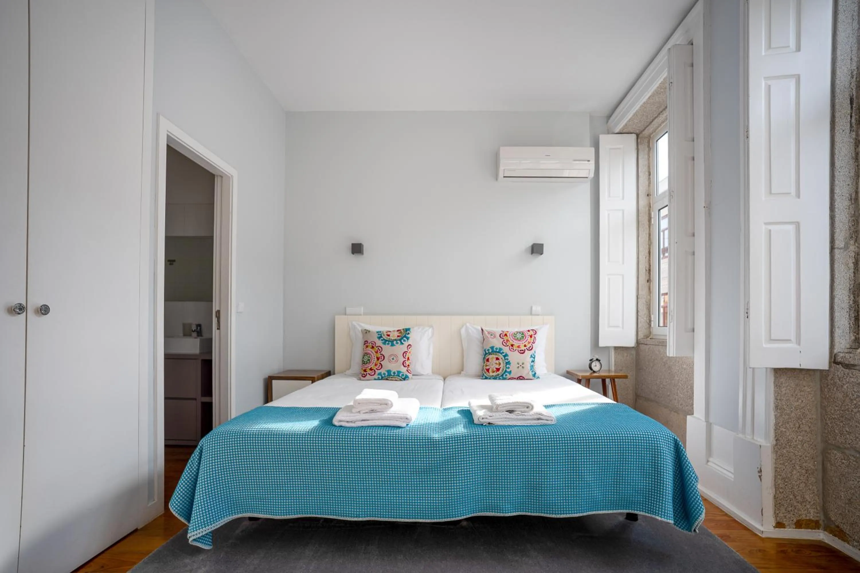 Bed in Oporto Trendy Apartments