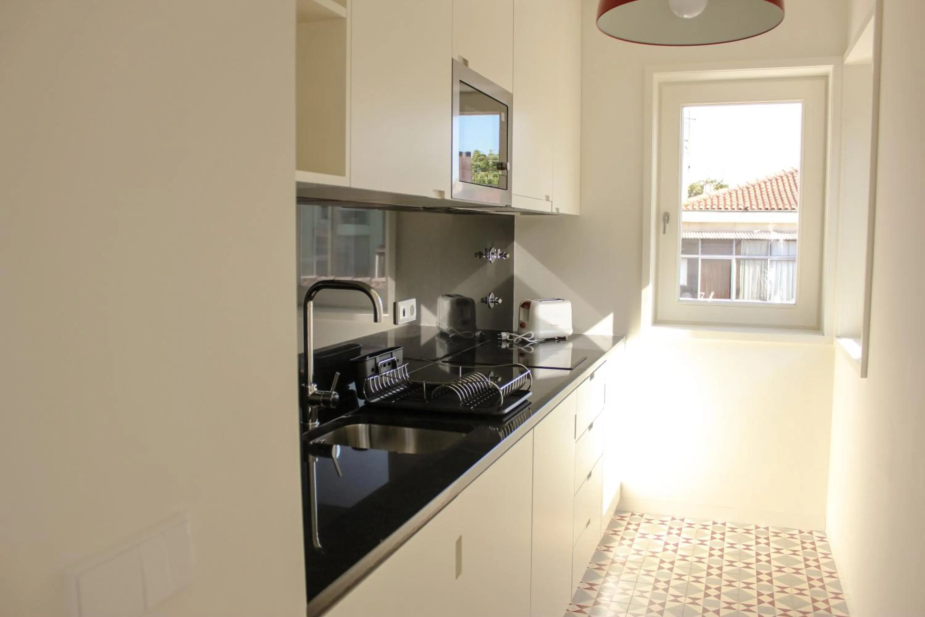 Kitchen or kitchenette in Oporto Trendy Apartments