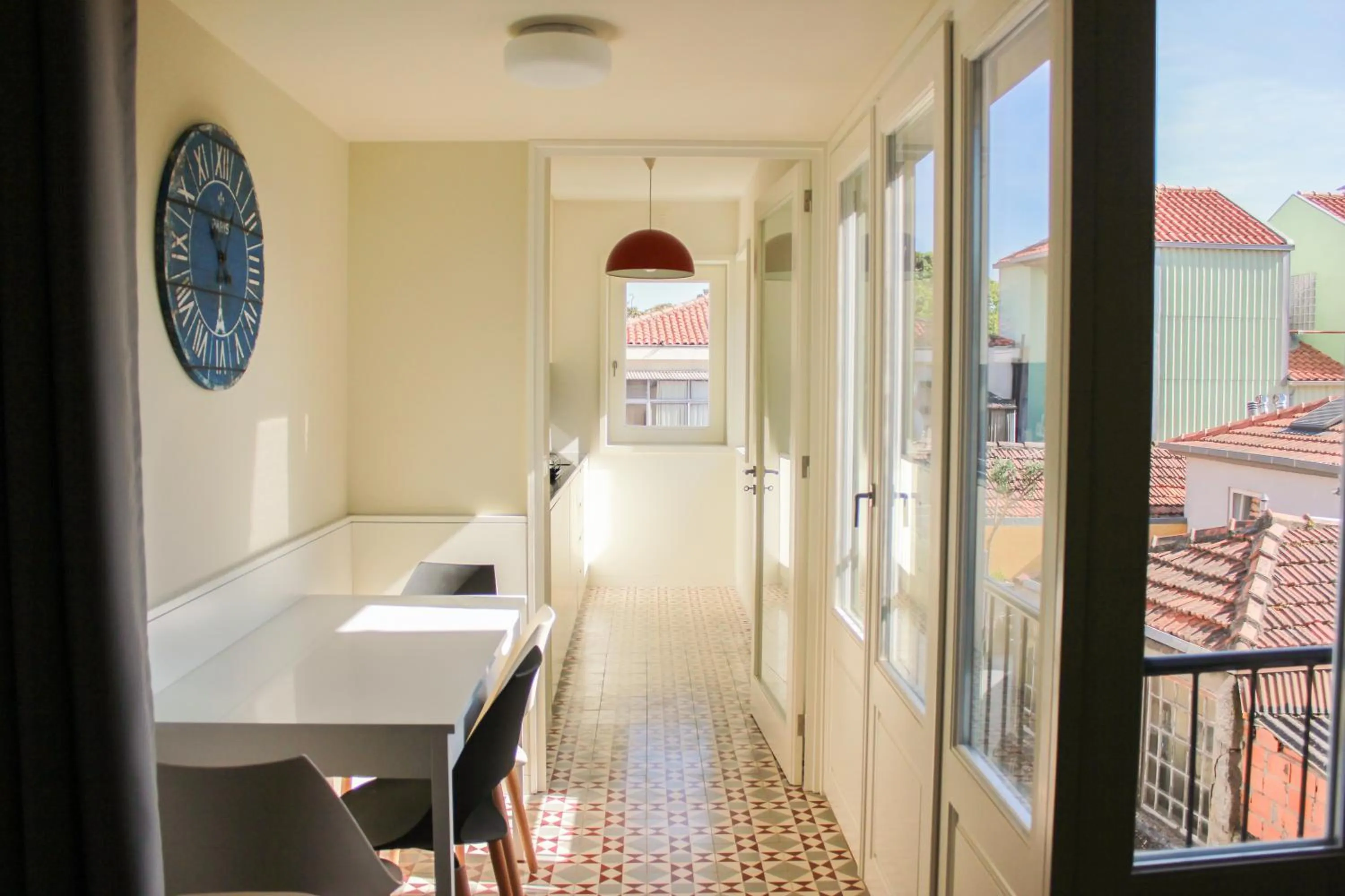 Kitchen or kitchenette in Oporto Trendy Apartments