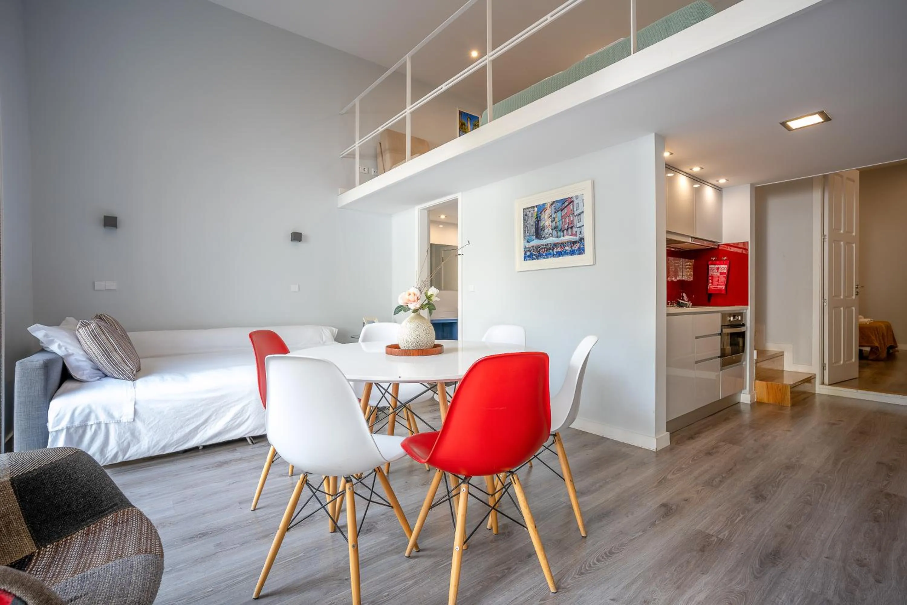 Kitchen or kitchenette, Bed in Oporto Trendy Apartments