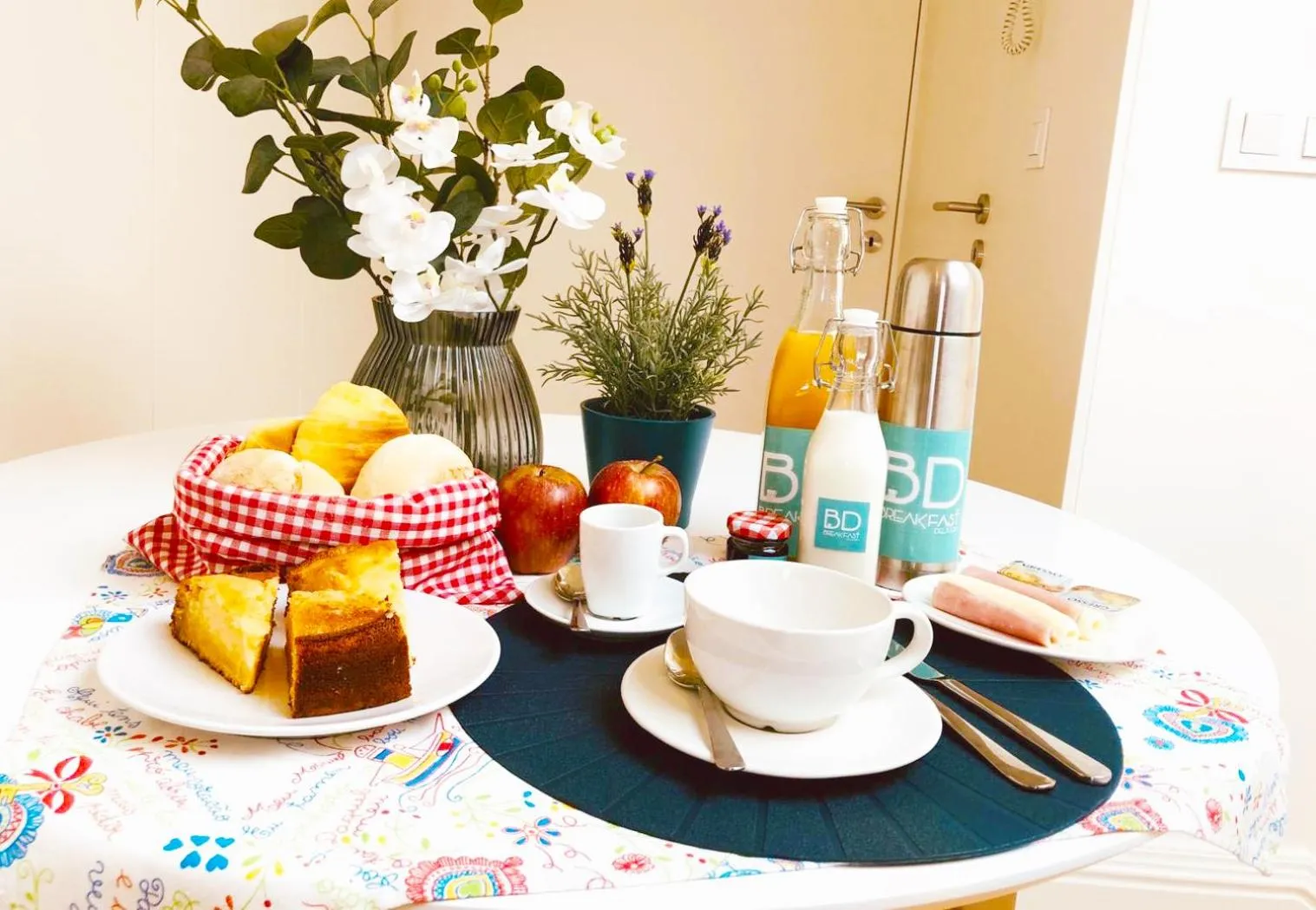 Breakfast in Oporto Trendy Apartments