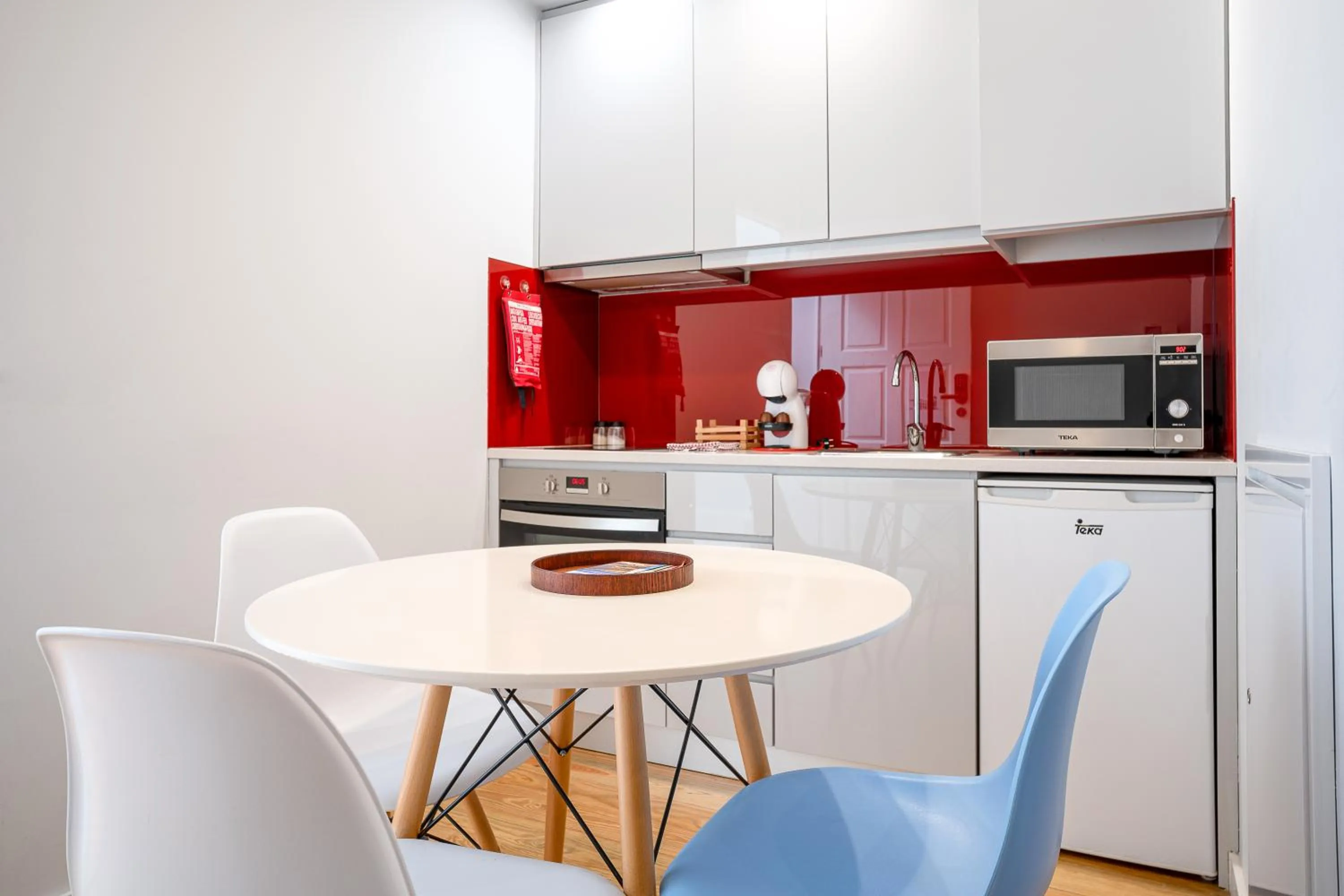 Kitchen or kitchenette in Oporto Trendy Apartments