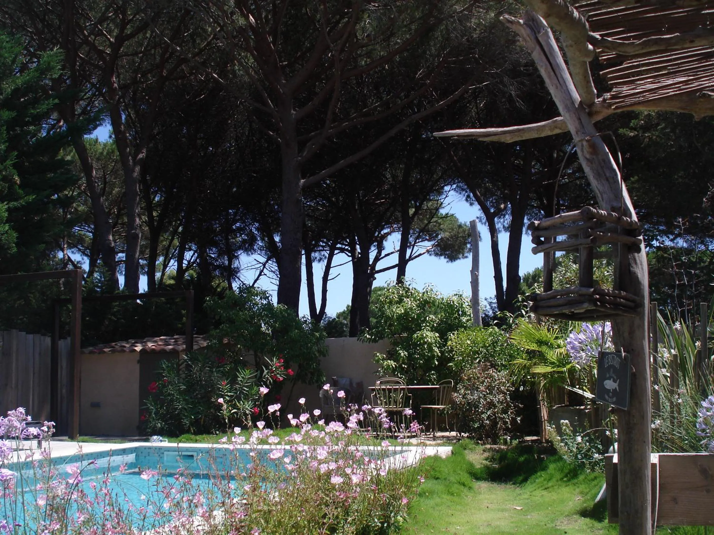 Property building in La Vagabonde