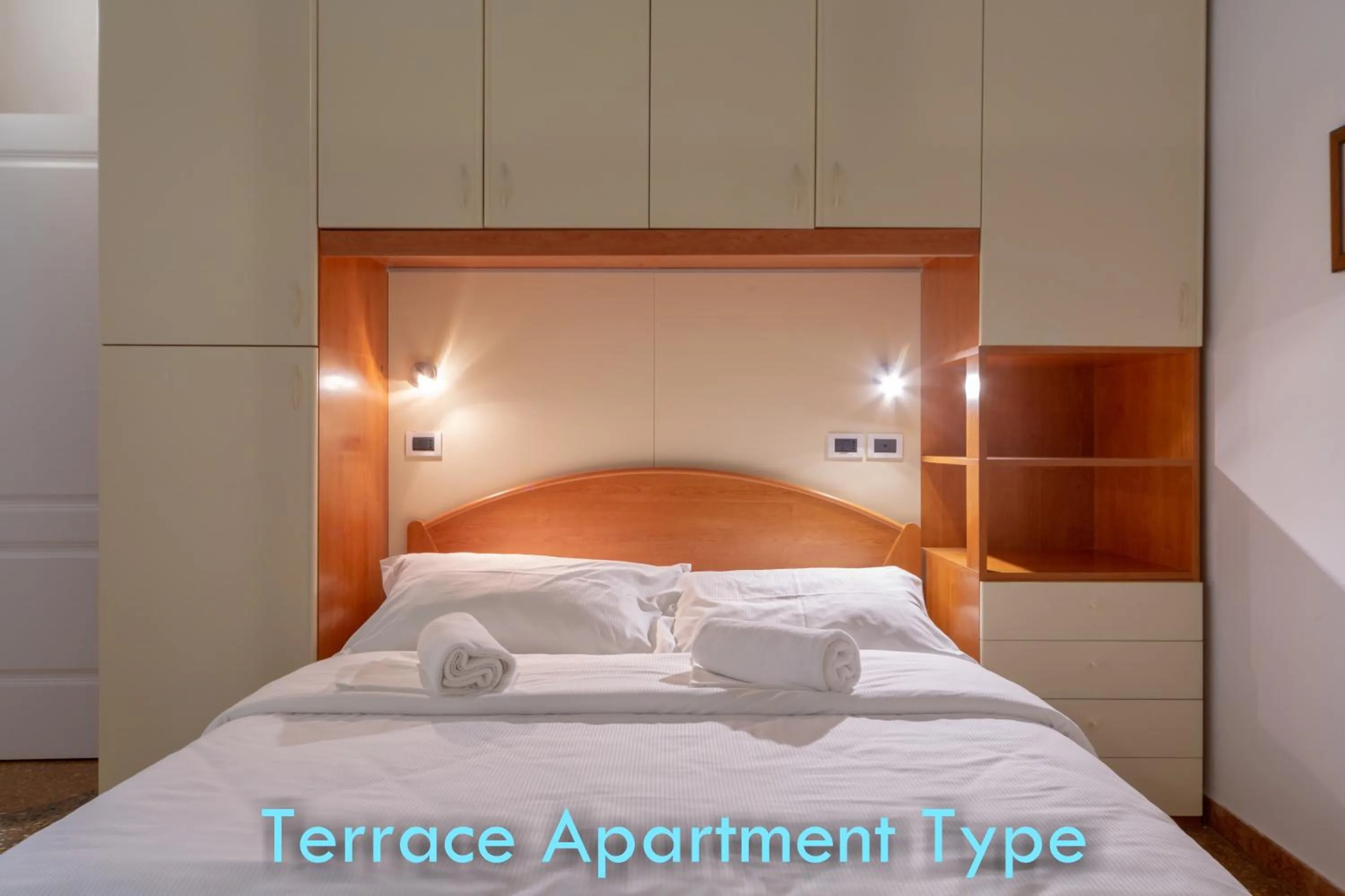 Bed in BolognaRoomscom - Santo Stefano Apartments