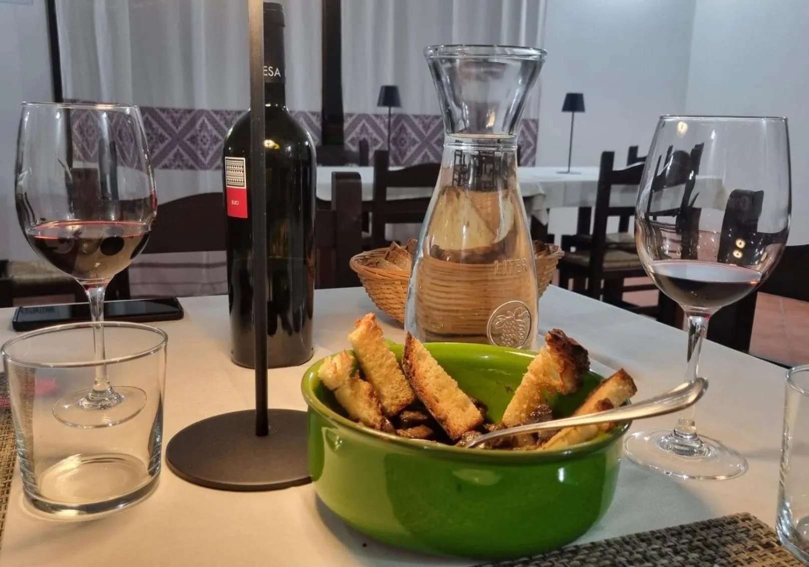 Restaurant/places to eat in Albergo Diffuso Il Mandorlo
