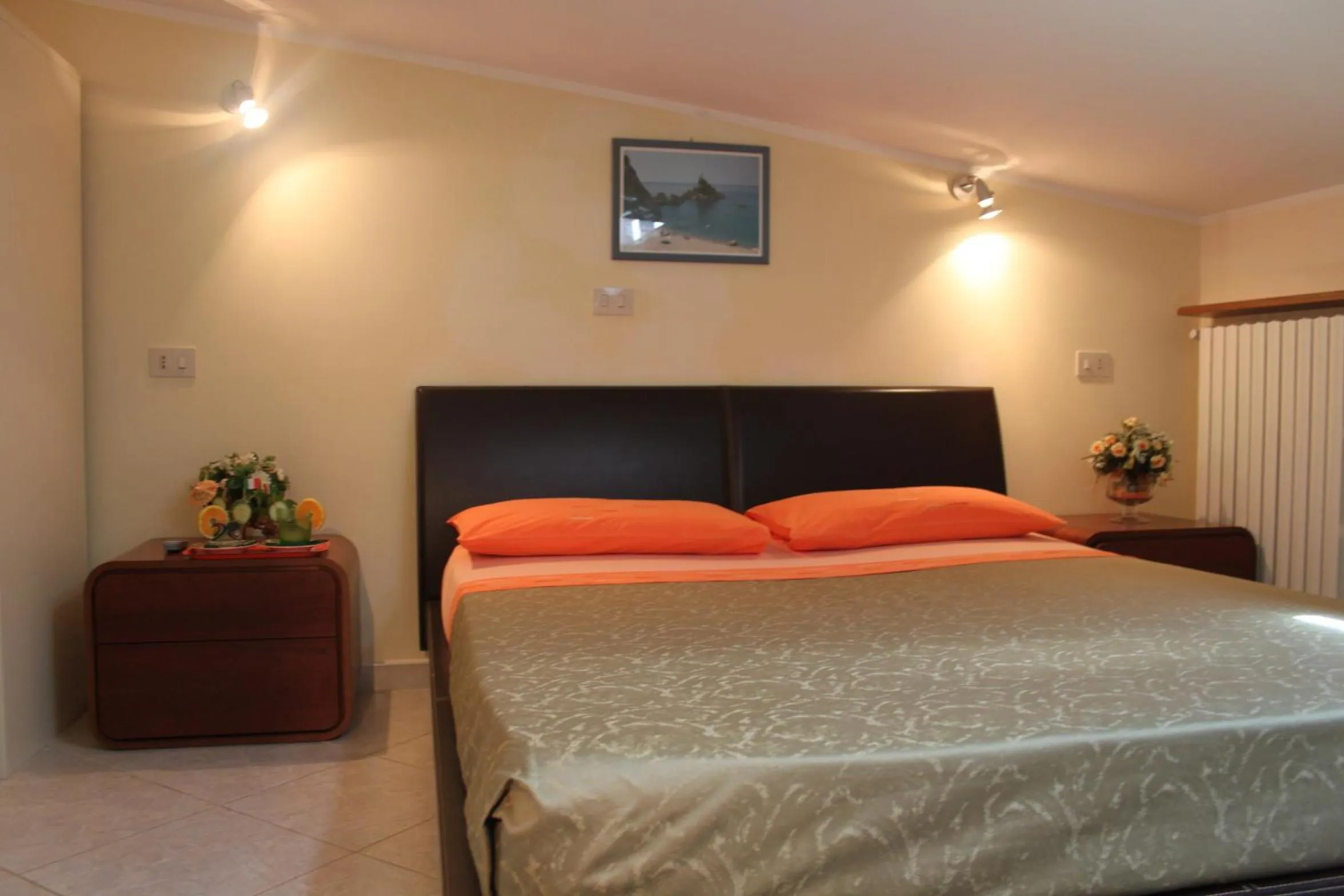 Shower, Bed in Albergo B&B Ristorante Grace