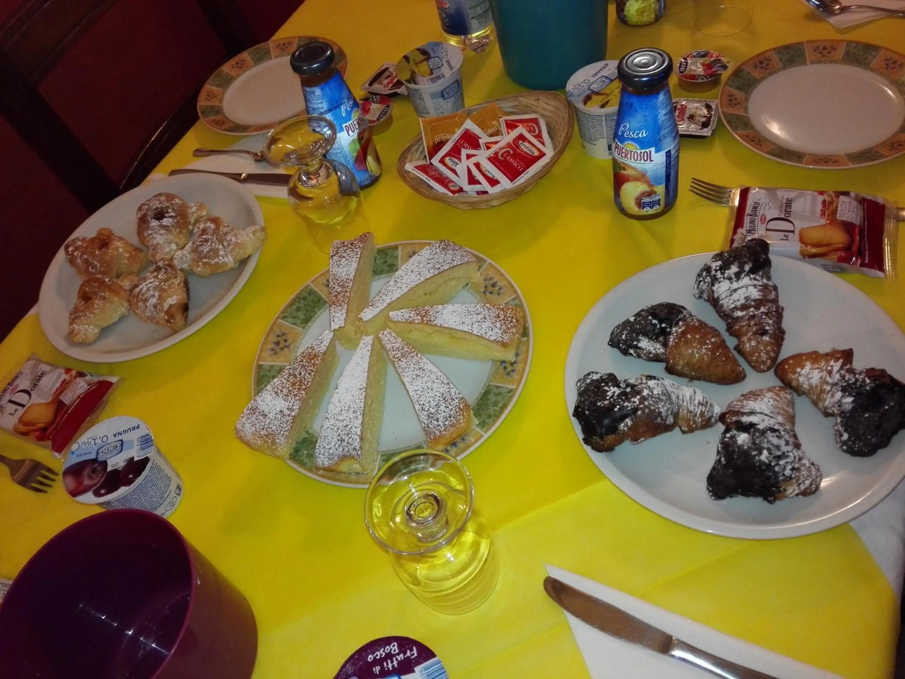 Italian breakfast in Albergo B&B Ristorante Grace