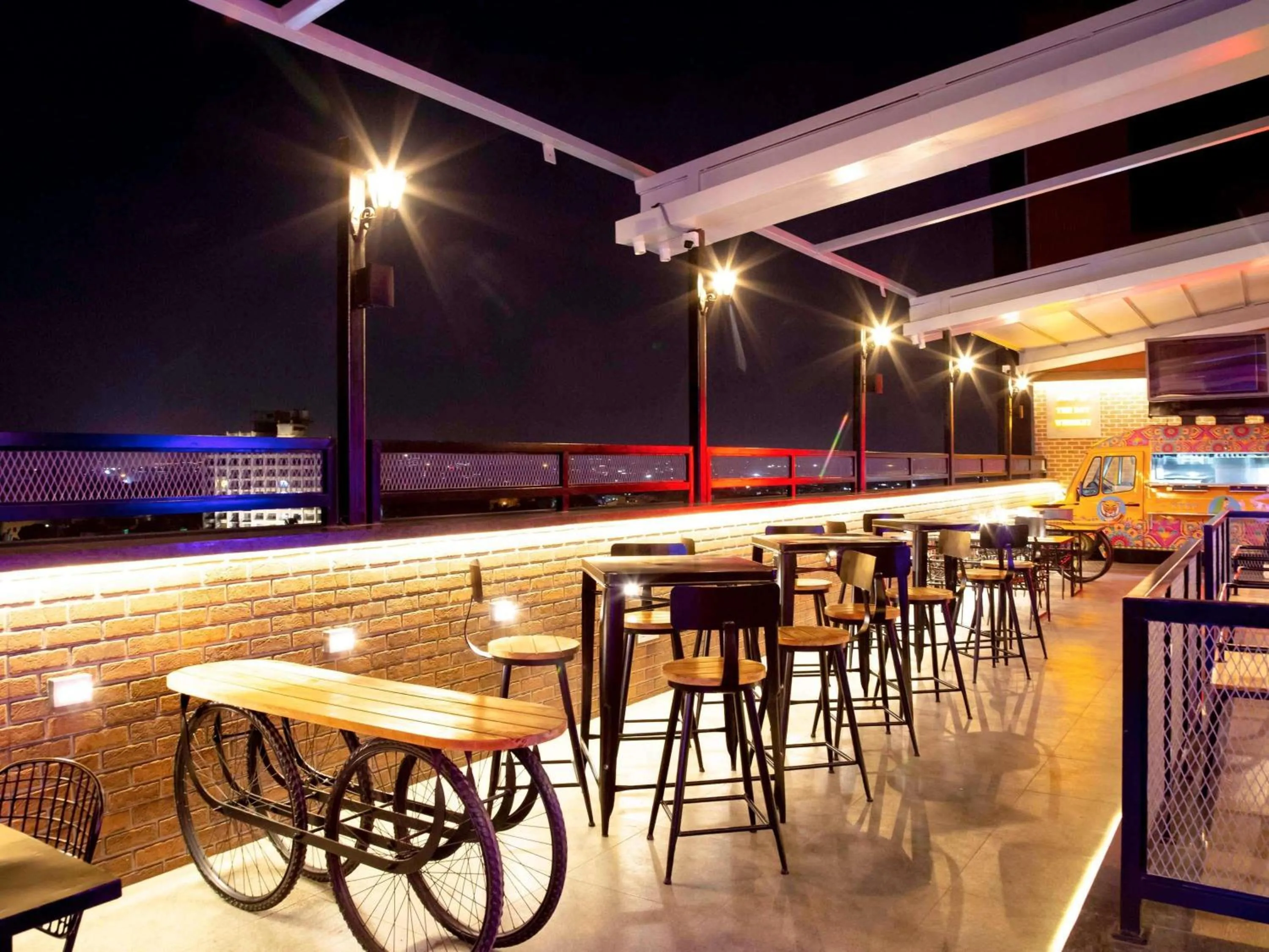 Restaurant/places to eat in ibis Bengaluru City Centre - An Accor Brand