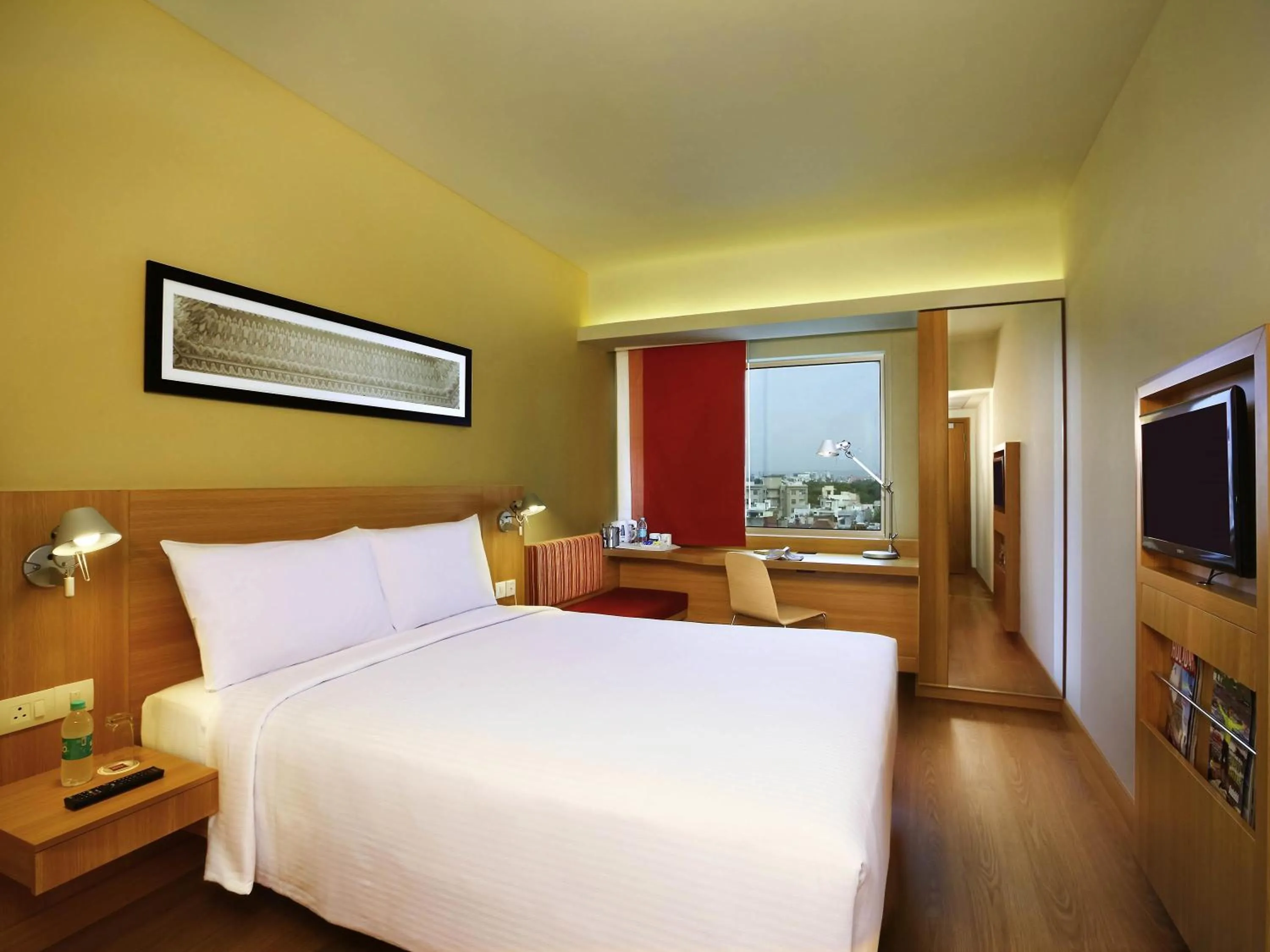 Standard Queen Room with 25% Discount on F&B, 2 Piece Laundry, Happy hours 1+1,Complimentary Early Check-in from 1000hrs and Late Checkout till 1600 (Subject to availability) in ibis Bengaluru City Centre - An Accor Brand