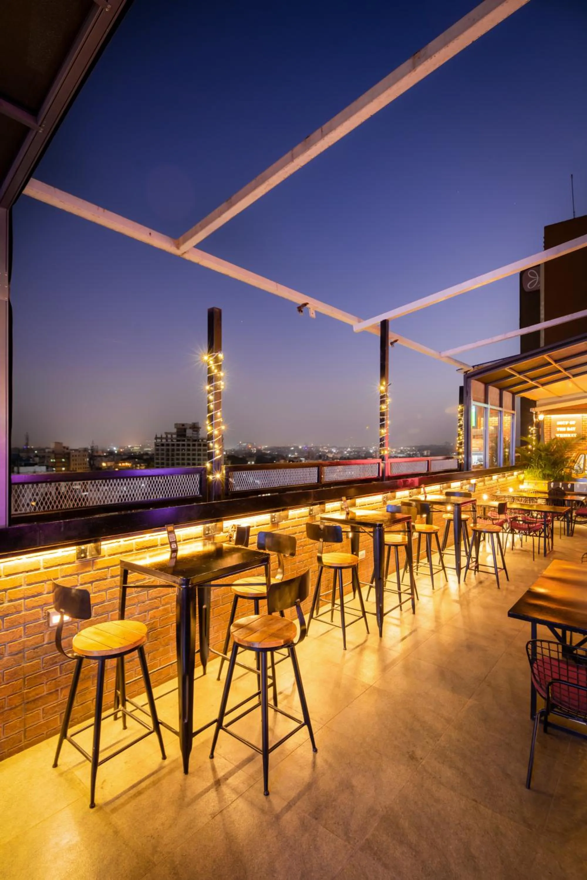 Lounge or bar in ibis Bengaluru City Centre - An Accor Brand