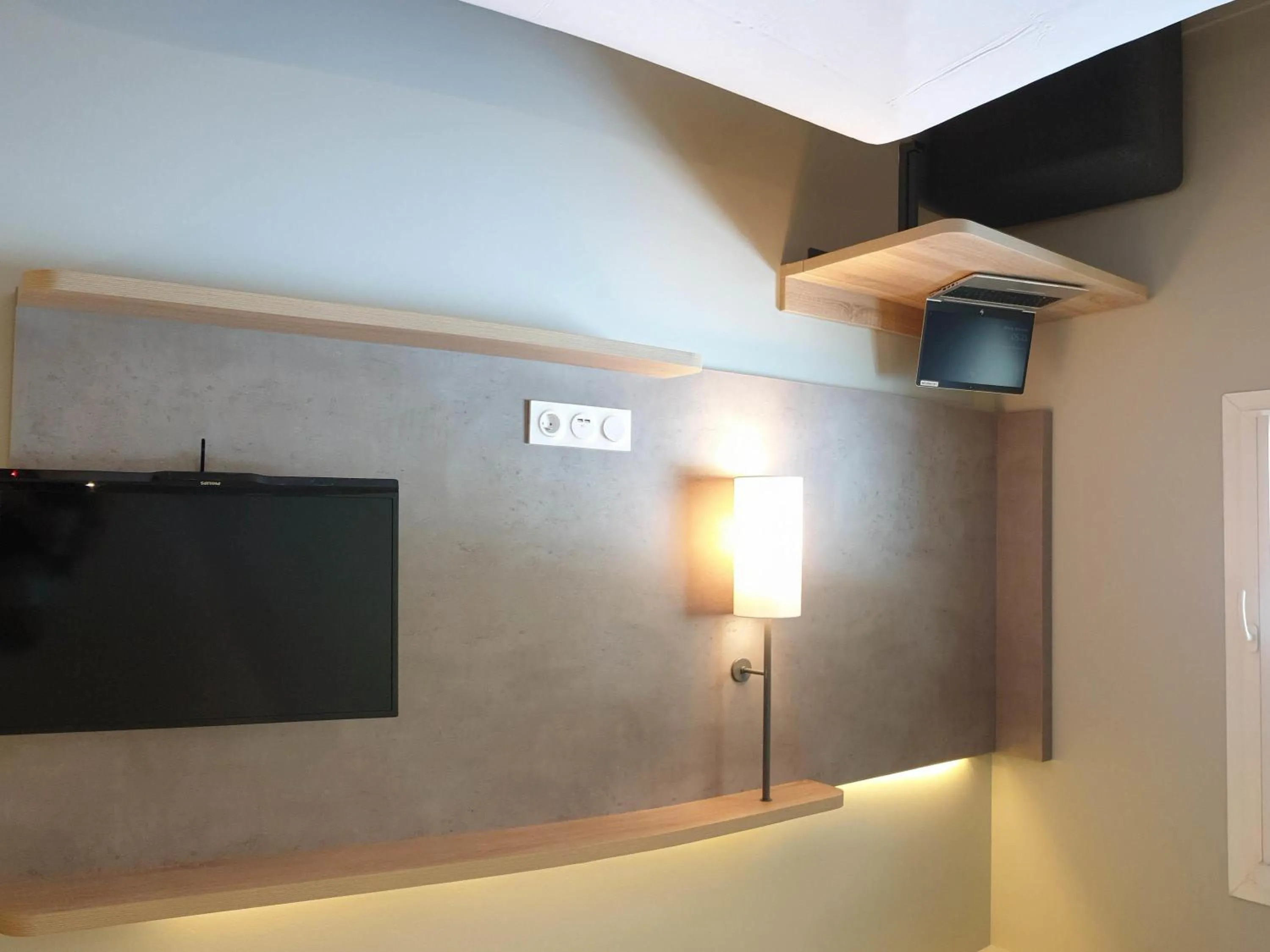 Bedroom in ibis budget Ciboure St-Jean-Luz