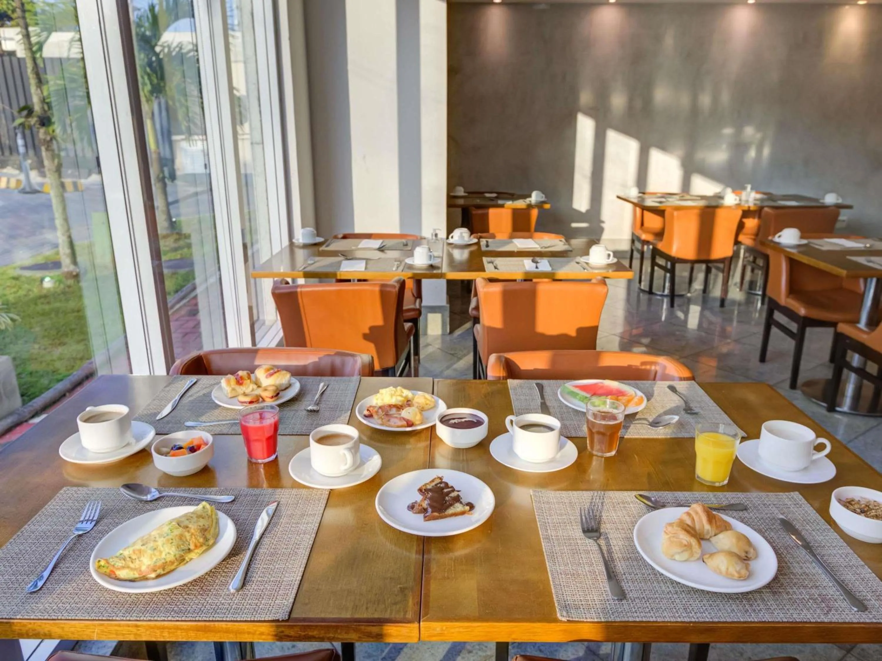 Restaurant/places to eat in Mercure Rio de Janeiro Barra da Tijuca