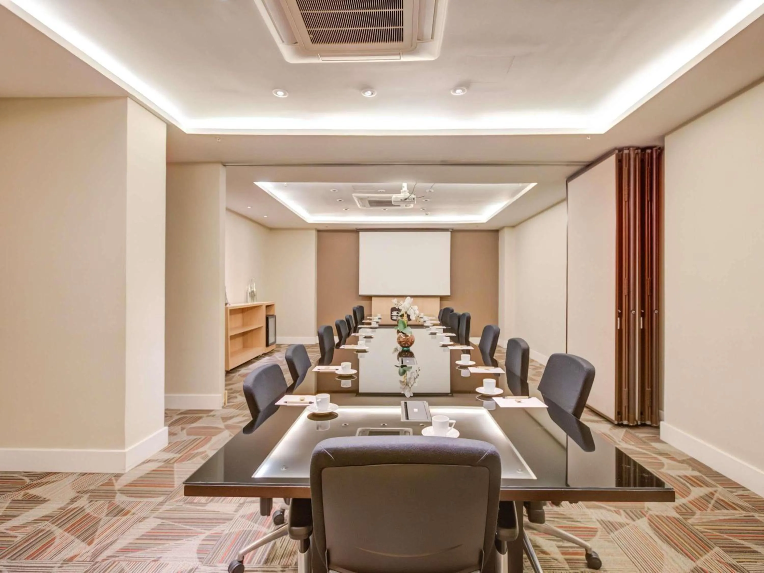 Meeting/conference room in Mercure Rio de Janeiro Barra da Tijuca