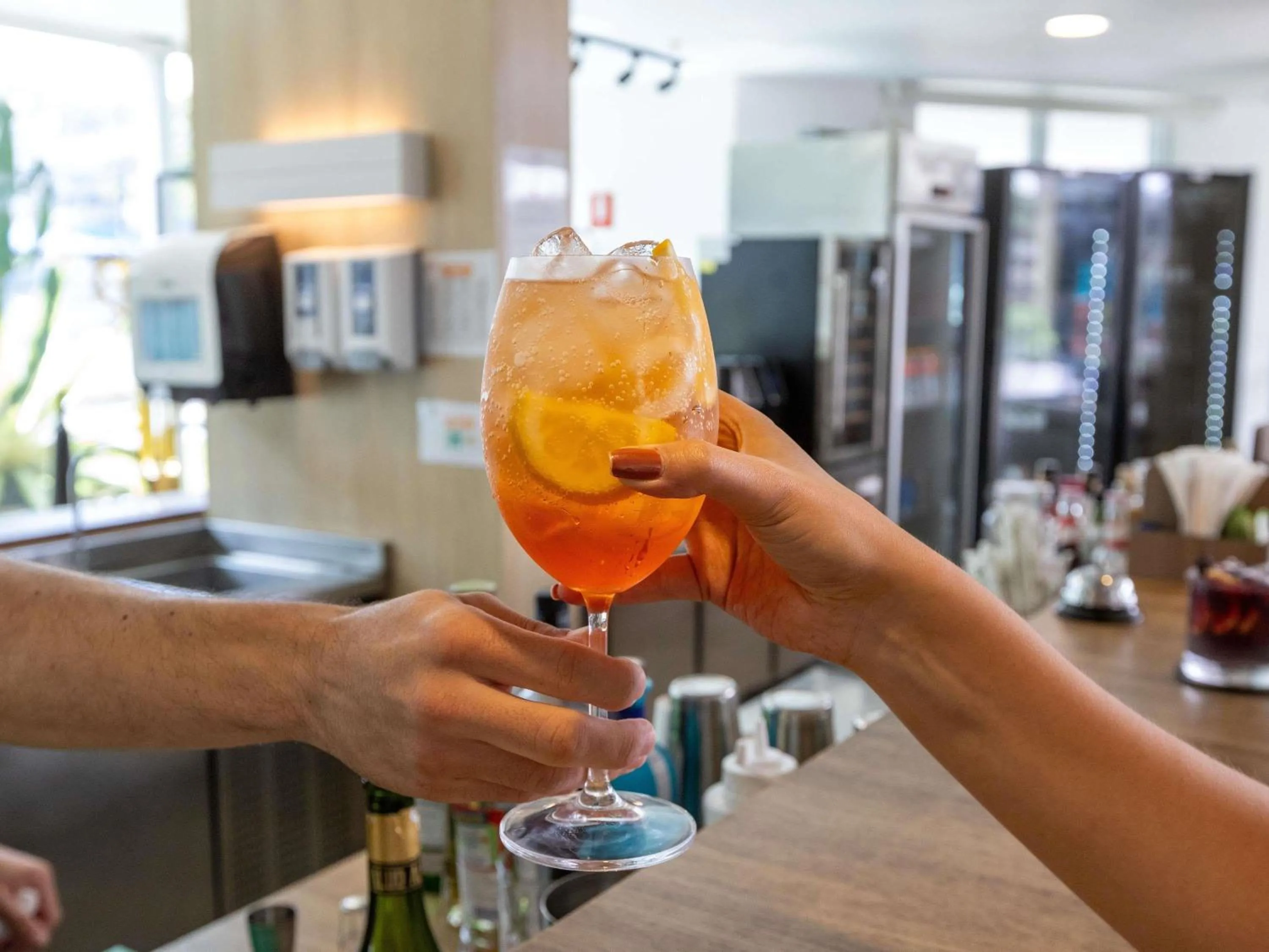 Lounge or bar in Mercure Rio de Janeiro Barra da Tijuca