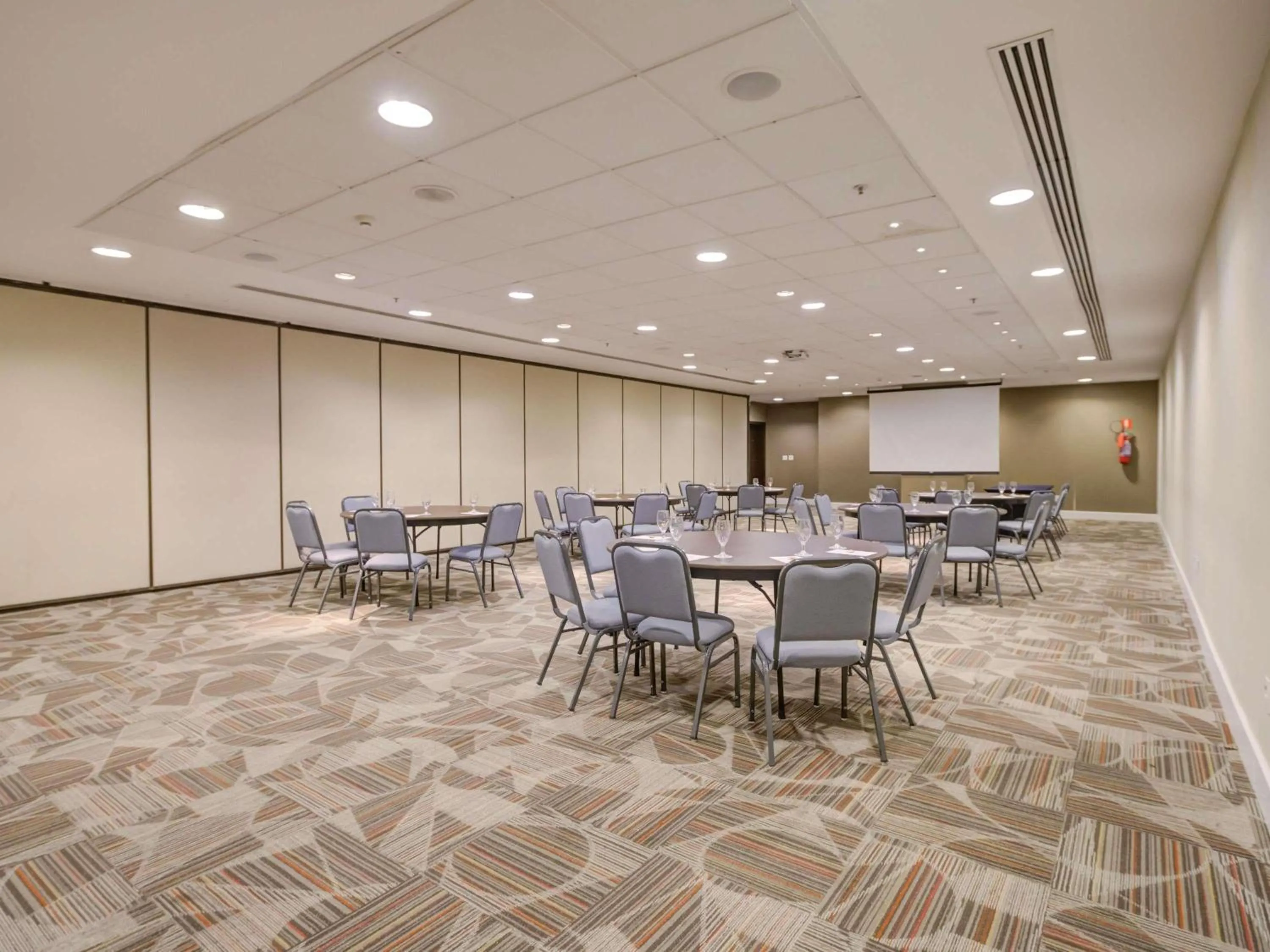 Meeting/conference room in Mercure Rio de Janeiro Barra da Tijuca