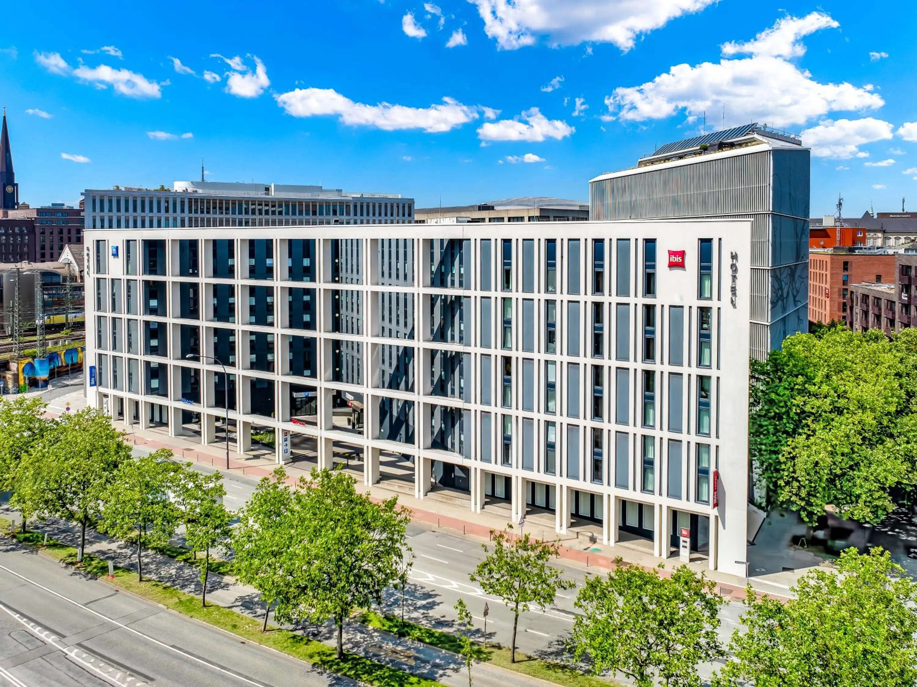 Property building in ibis budget Hamburg City