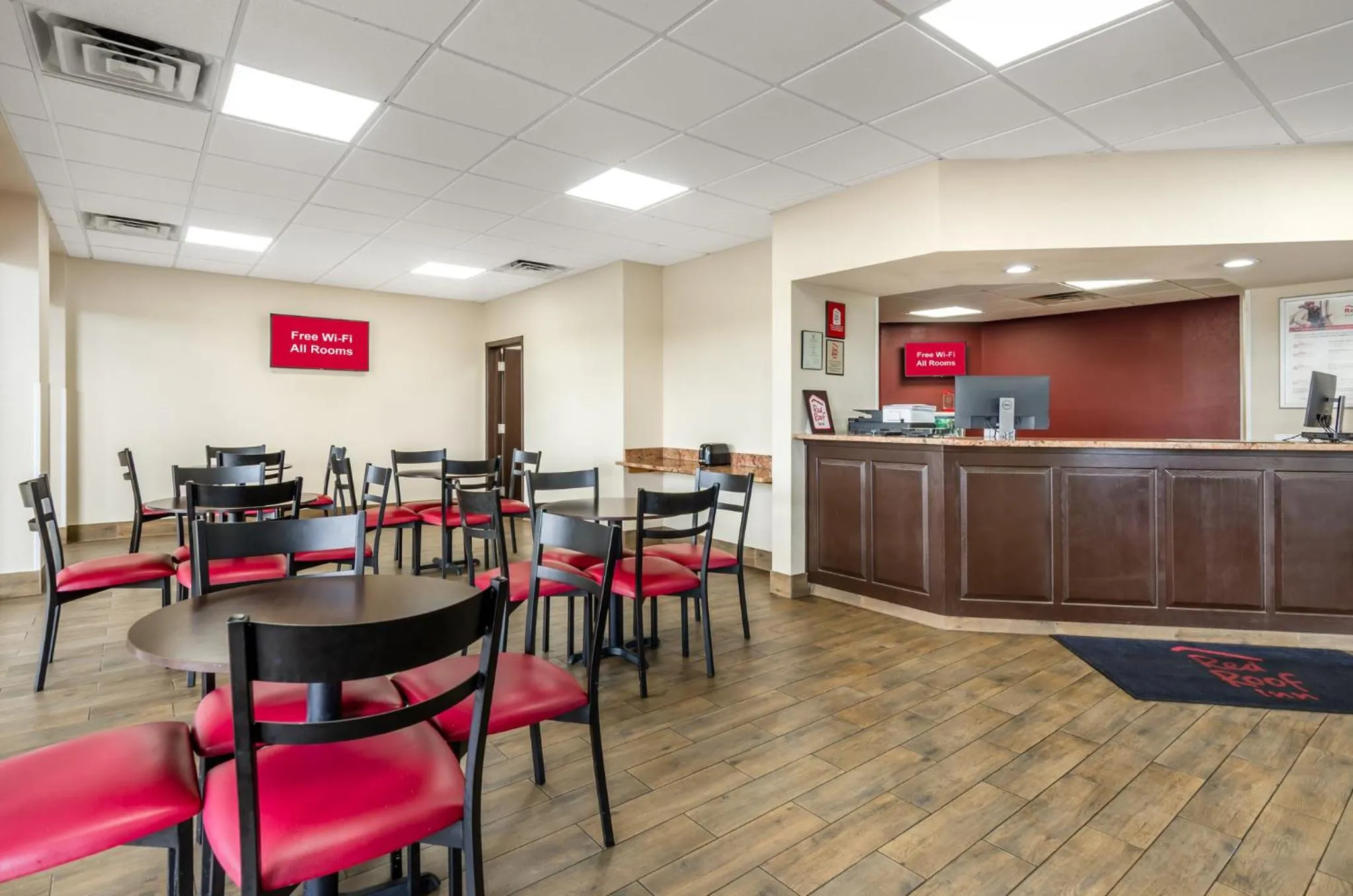 Lobby or reception in Red Roof Inn Staunton