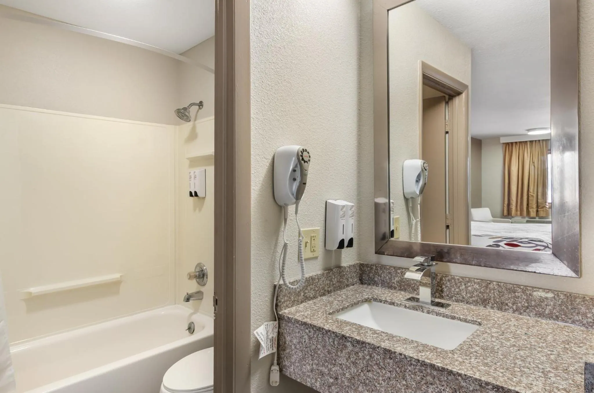 Bathroom in Red Roof Inn Staunton