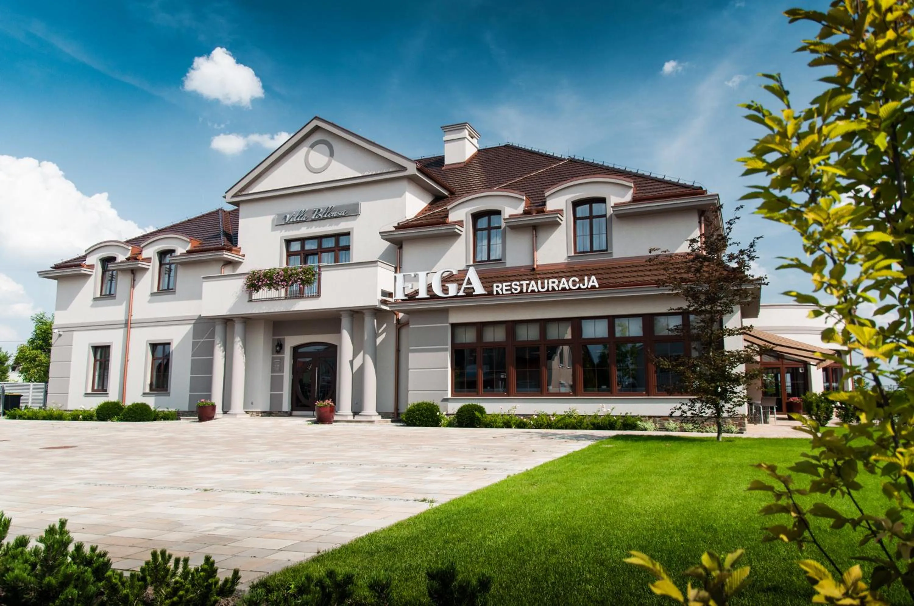 Facade/entrance in Hotel Figa