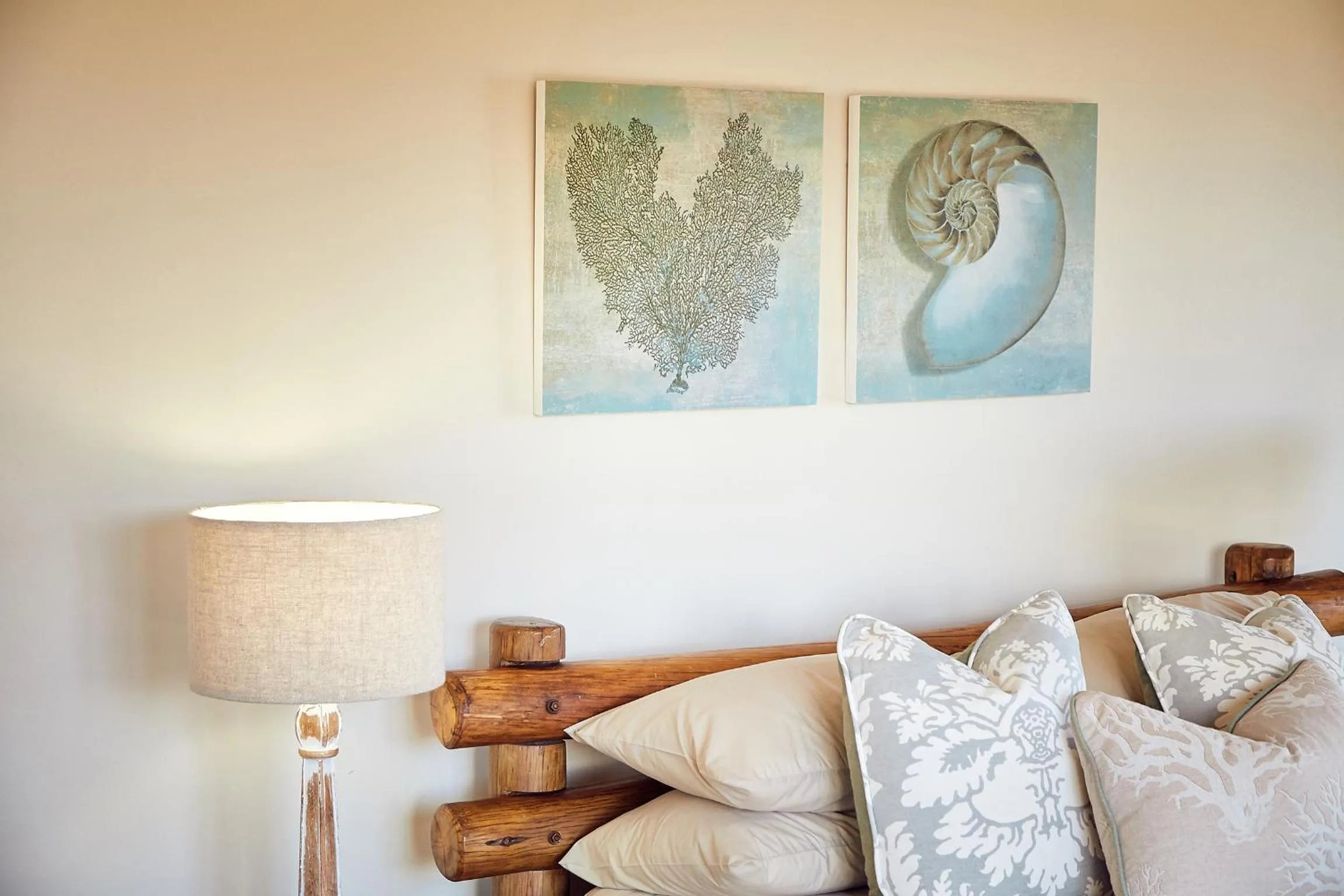 Decorative detail, Bed in First Group Kowie River Chalets